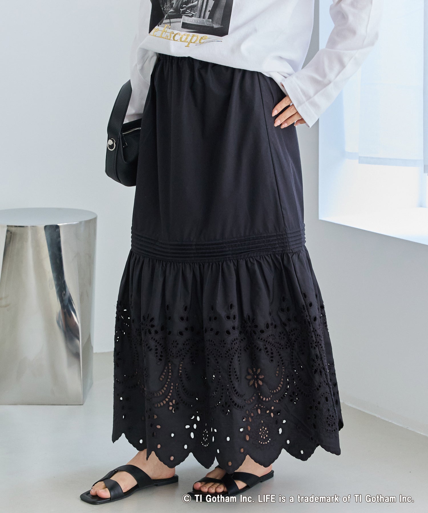 刺繍レースフレアスカート