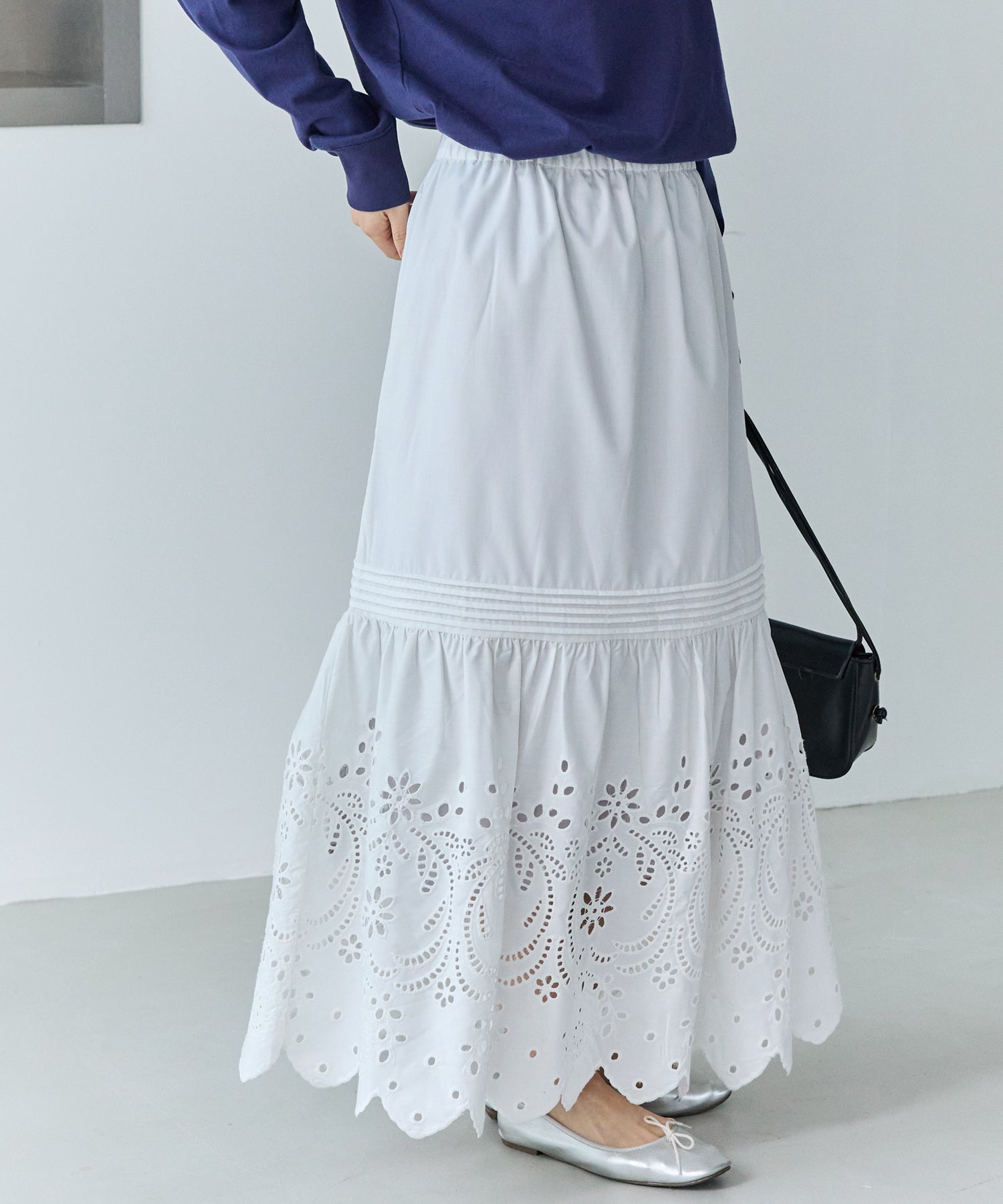 刺繍レースフレアスカート