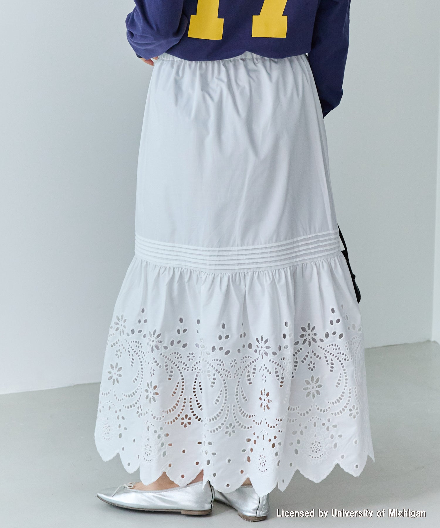 刺繍レースフレアスカート