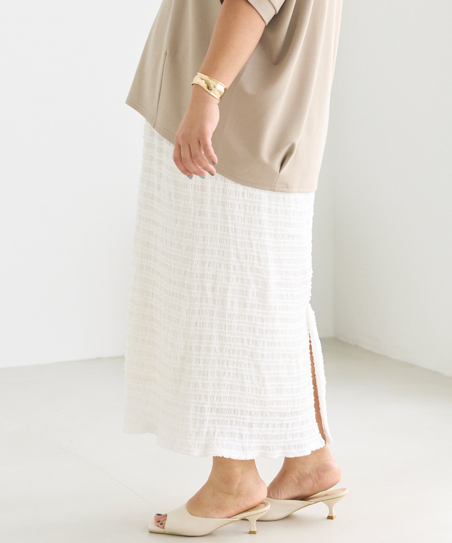 オフホワイト　model:161cm 着用サイズ:3L