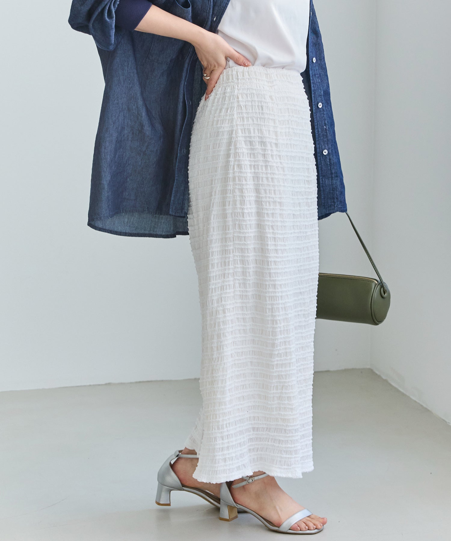 ジャガードシャーリングナロースカート