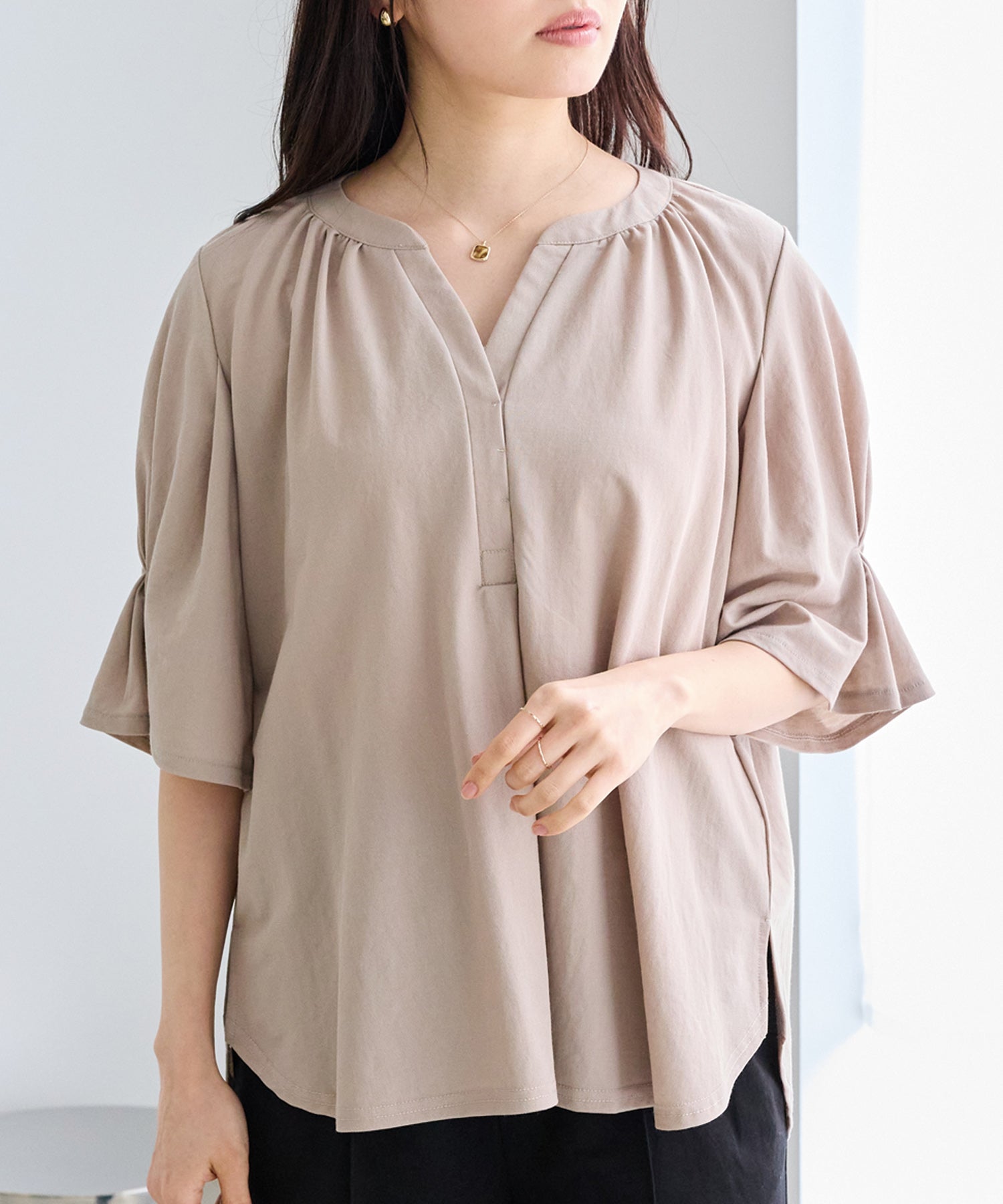 ベージュ　model:163cm 着用サイズ:M