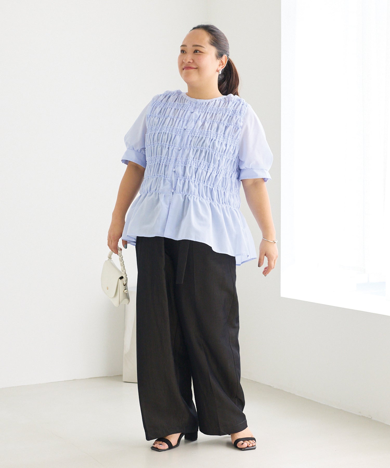 ブルー　model:161cm 着用サイズ:3L