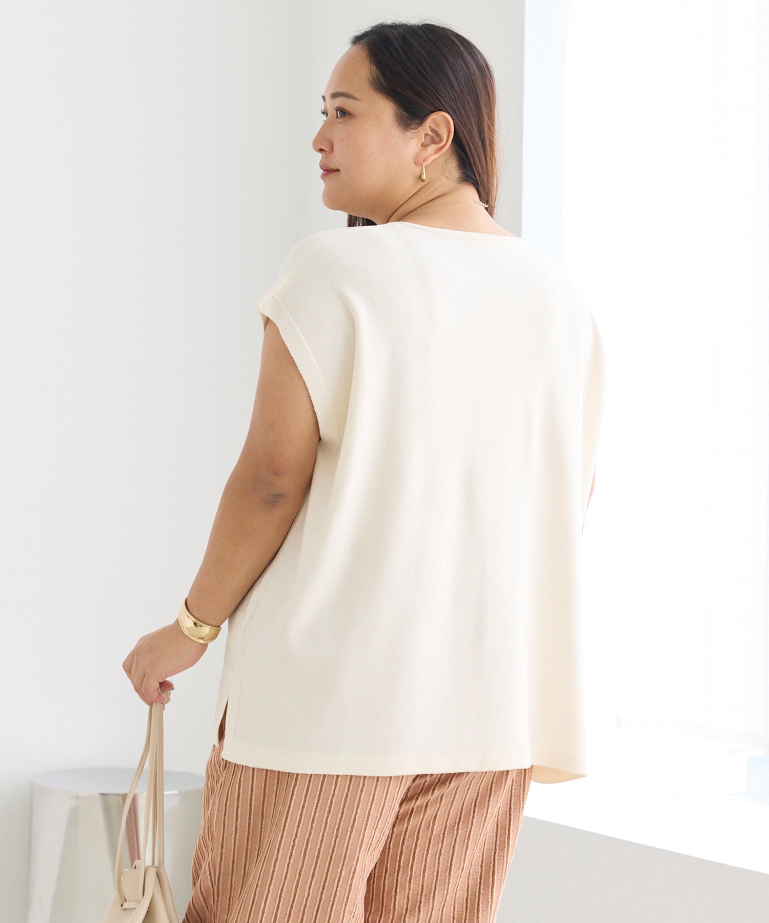 オフホワイト　model:161cm 着用サイズ:3L