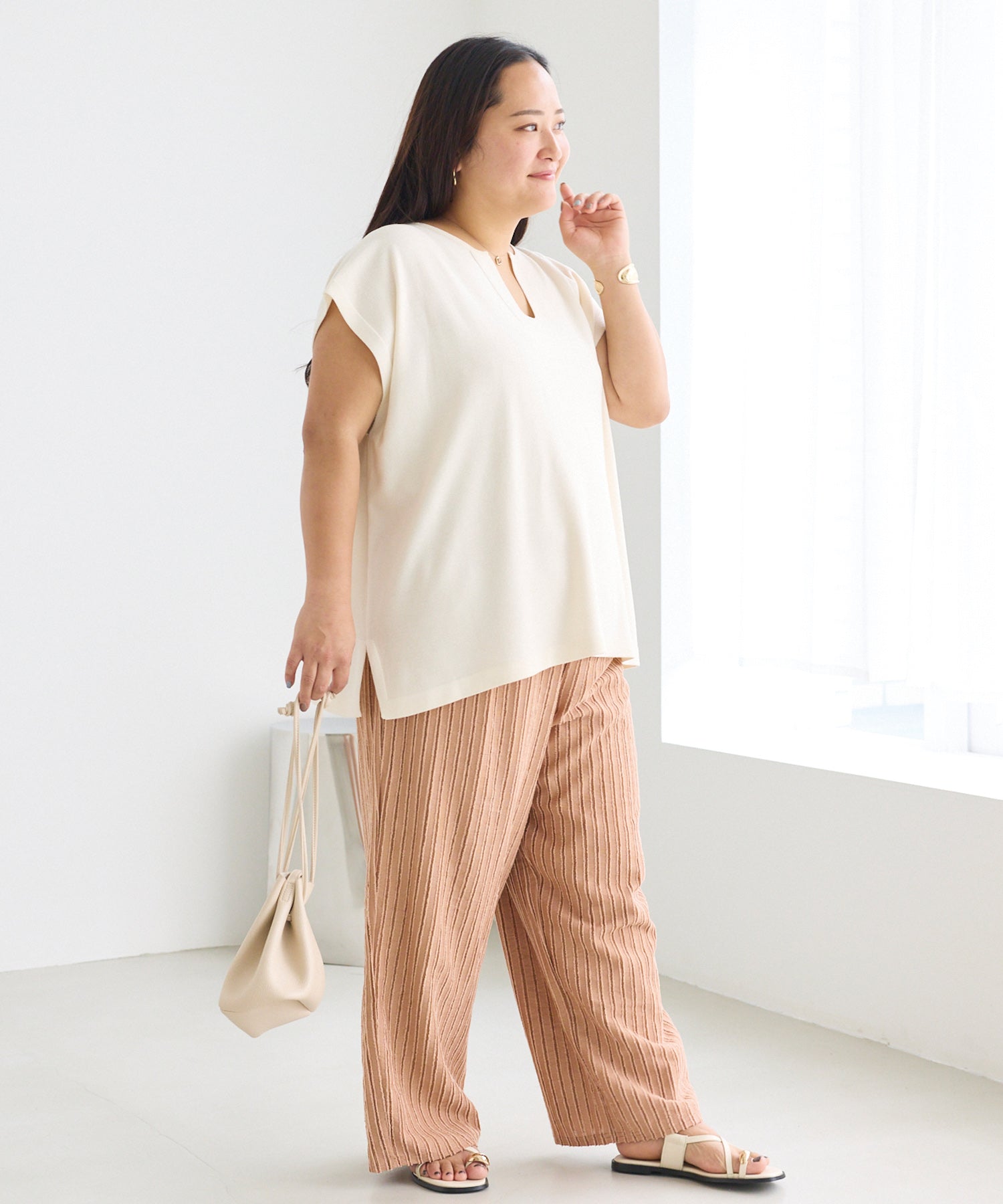 オフホワイト　model:161cm 着用サイズ:3L