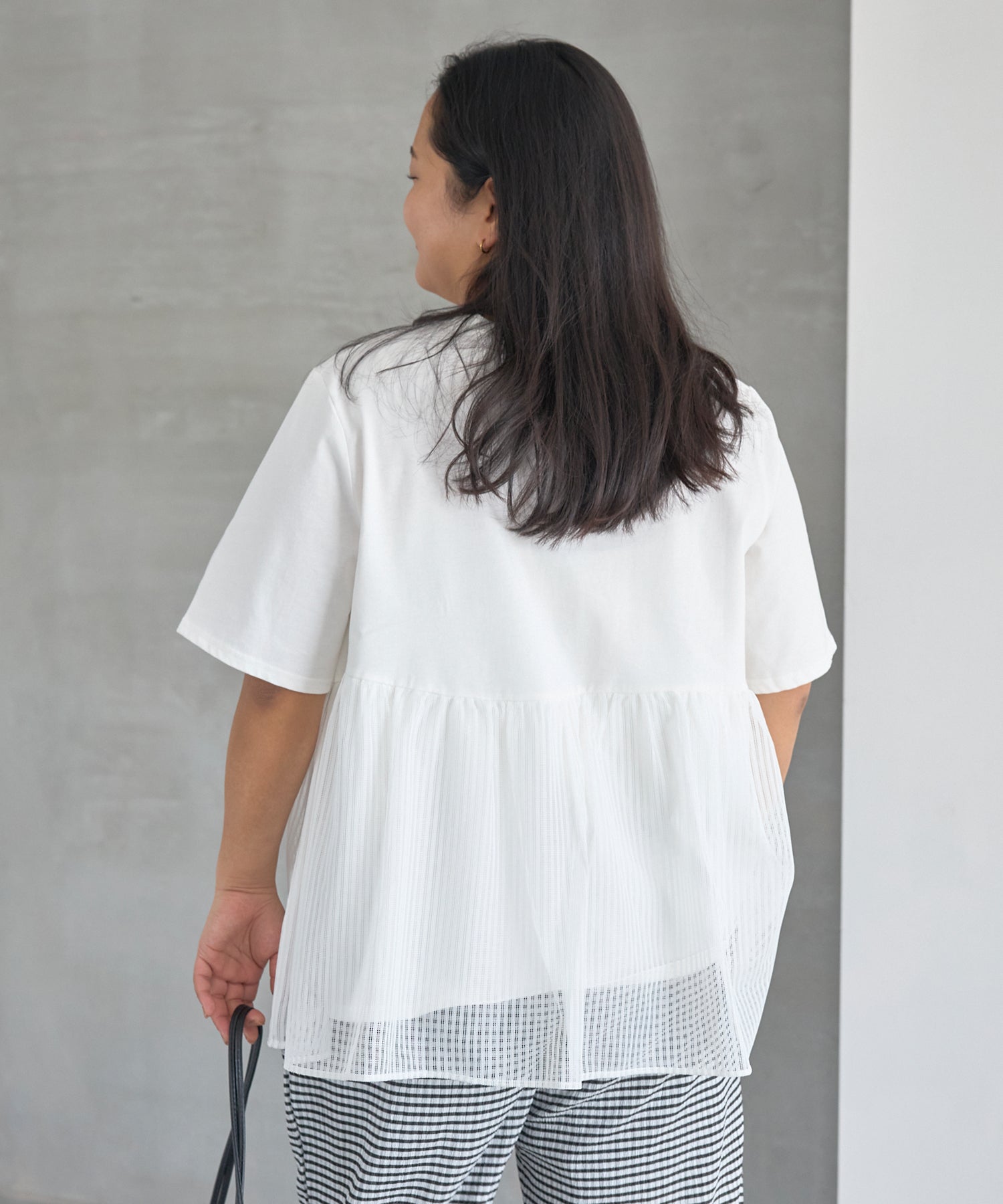 オフホワイト　model:161cm 着用サイズ:3L