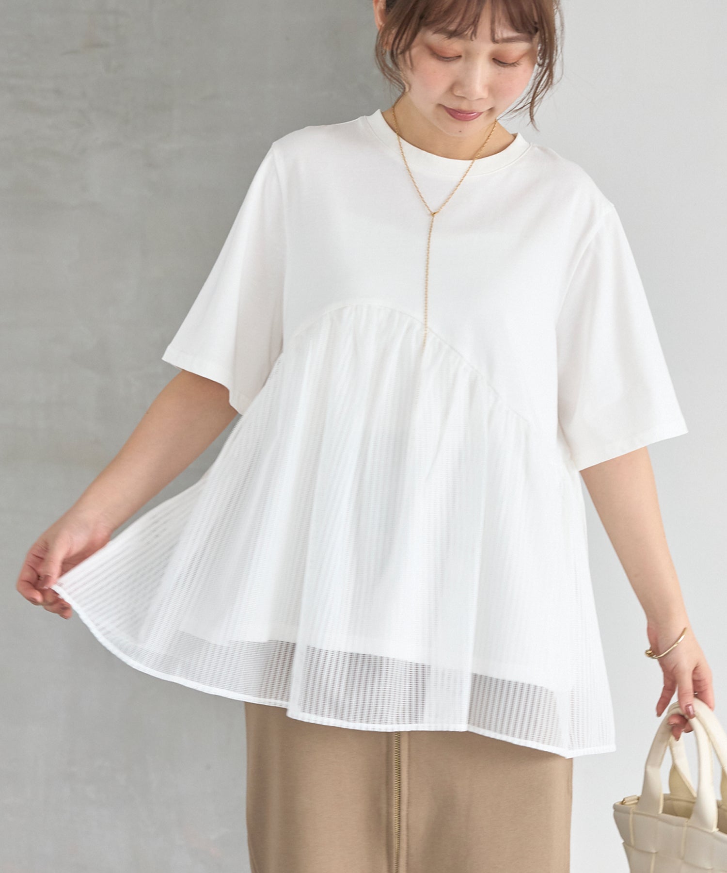 オフホワイト　model:156cm 着用サイズ:M