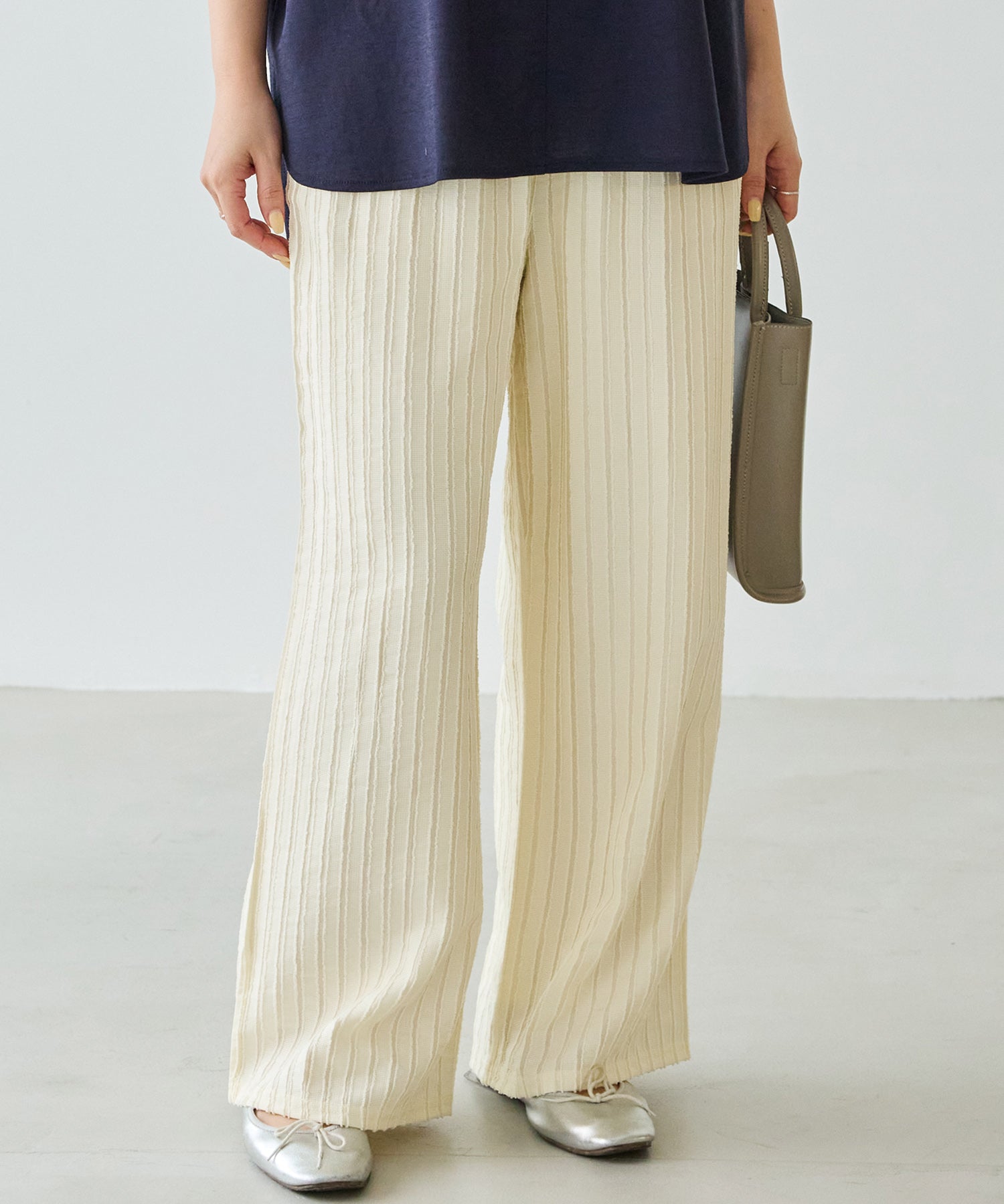 オフホワイト　model:156cm 着用サイズ:M