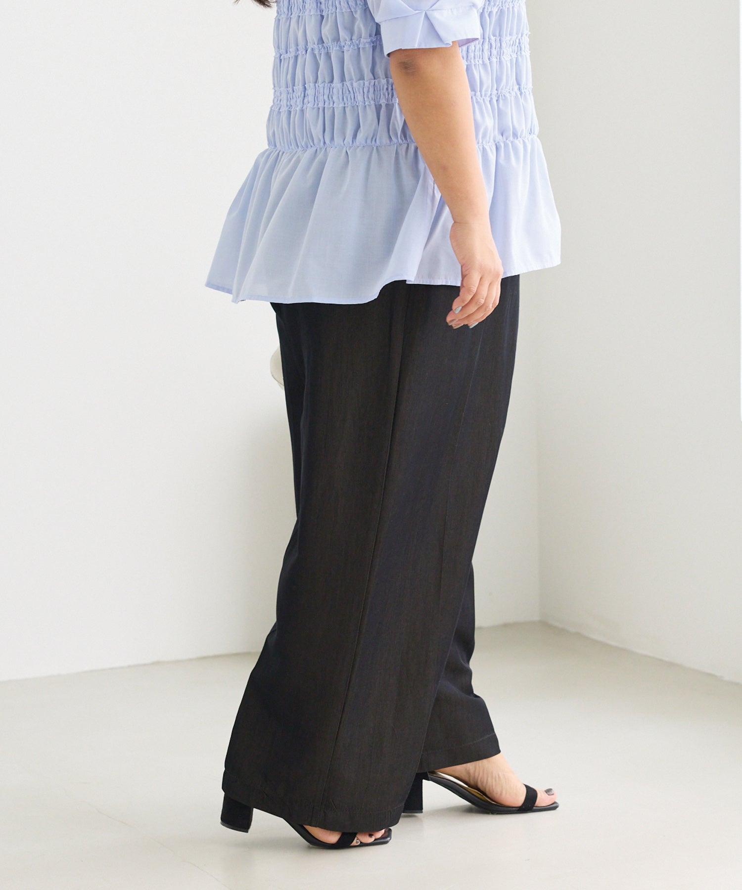 ブラック　model:161cm 着用サイズ:3L