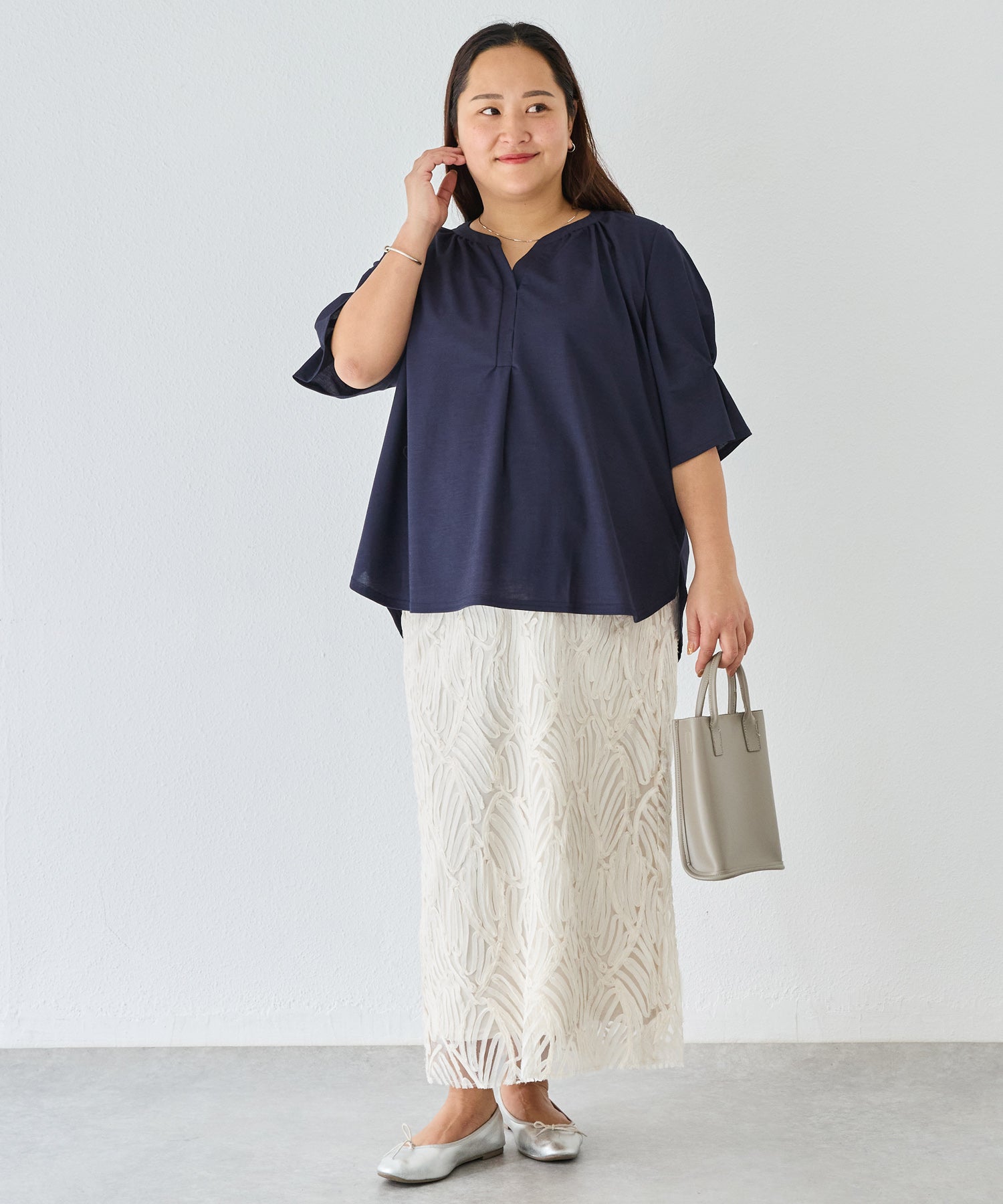 アイボリー　model:161cm 着用サイズ:3L