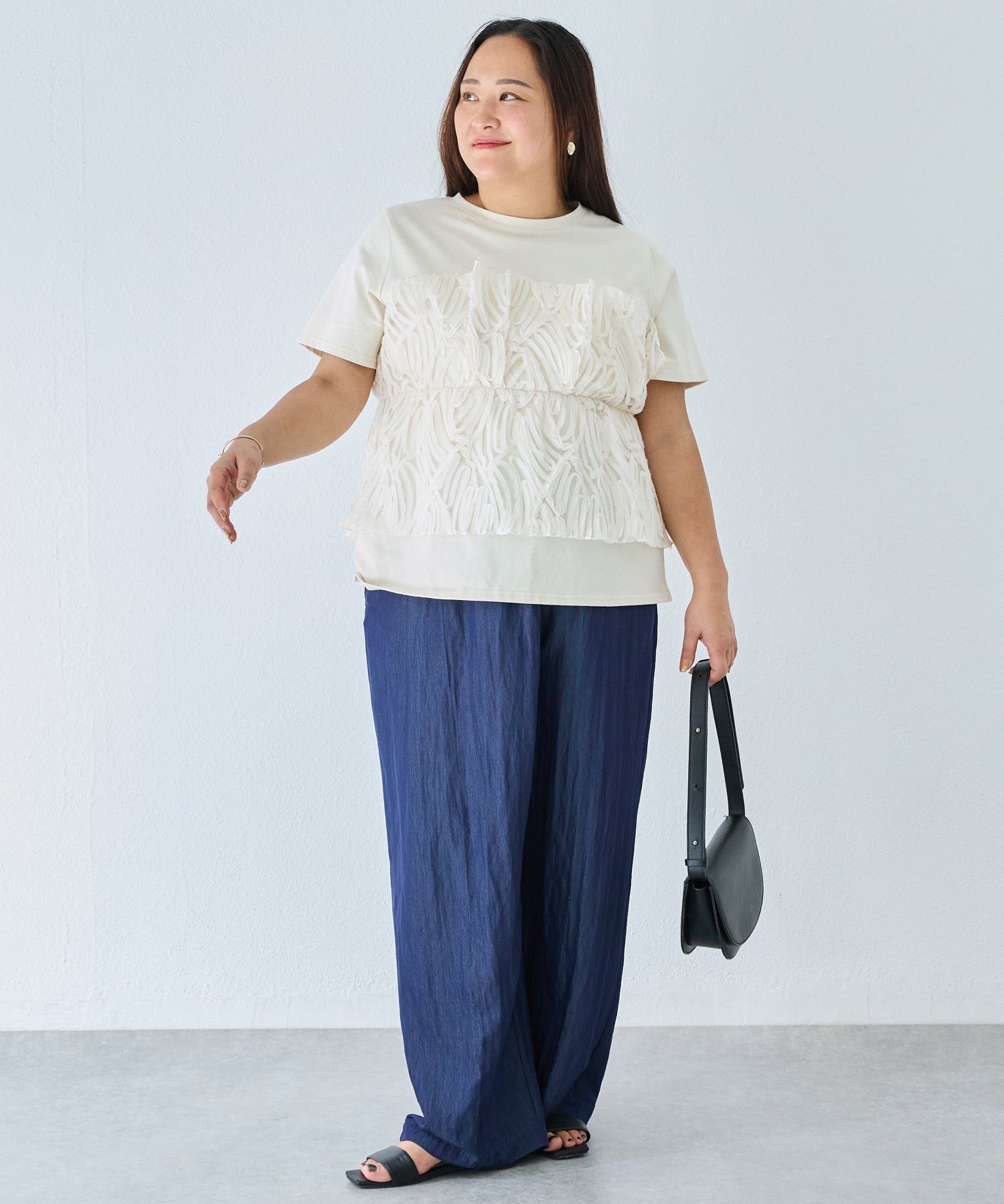 オフホワイト　model:161cm 着用サイズ:3L