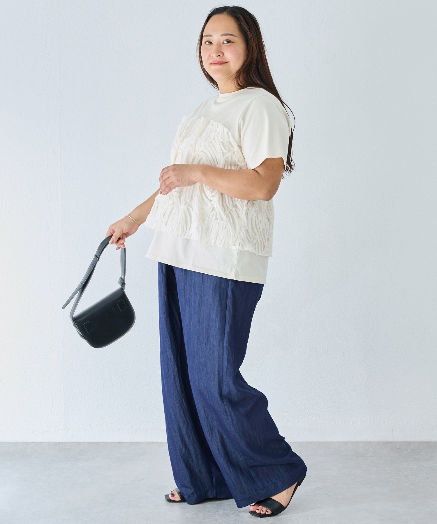 オフホワイト　model:161cm 着用サイズ:3L