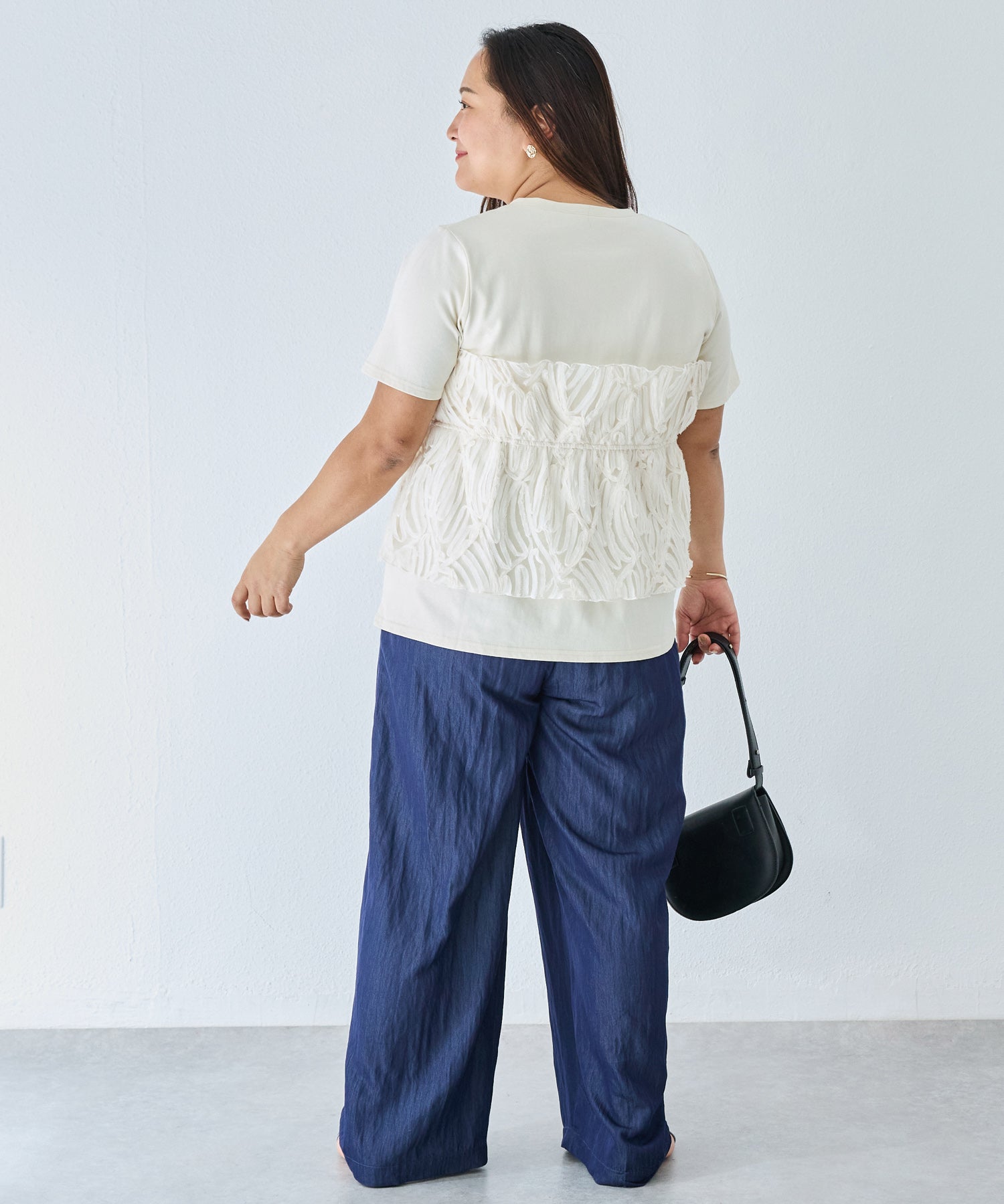 オフホワイト　model:161cm 着用サイズ:3L