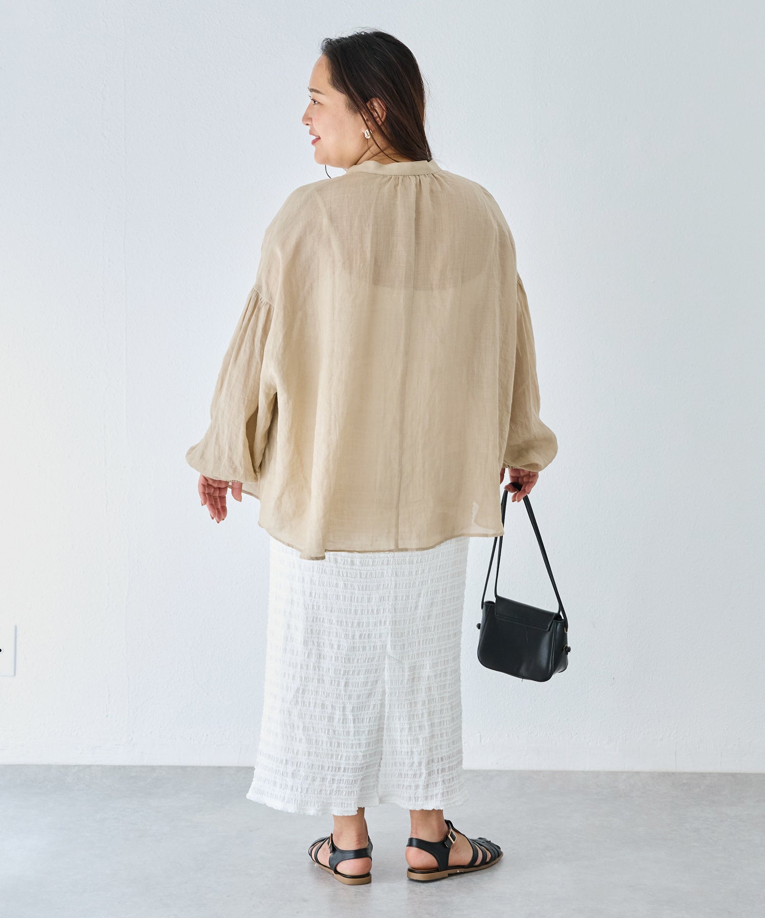 ベージュ　model:161cm 着用サイズ:3L