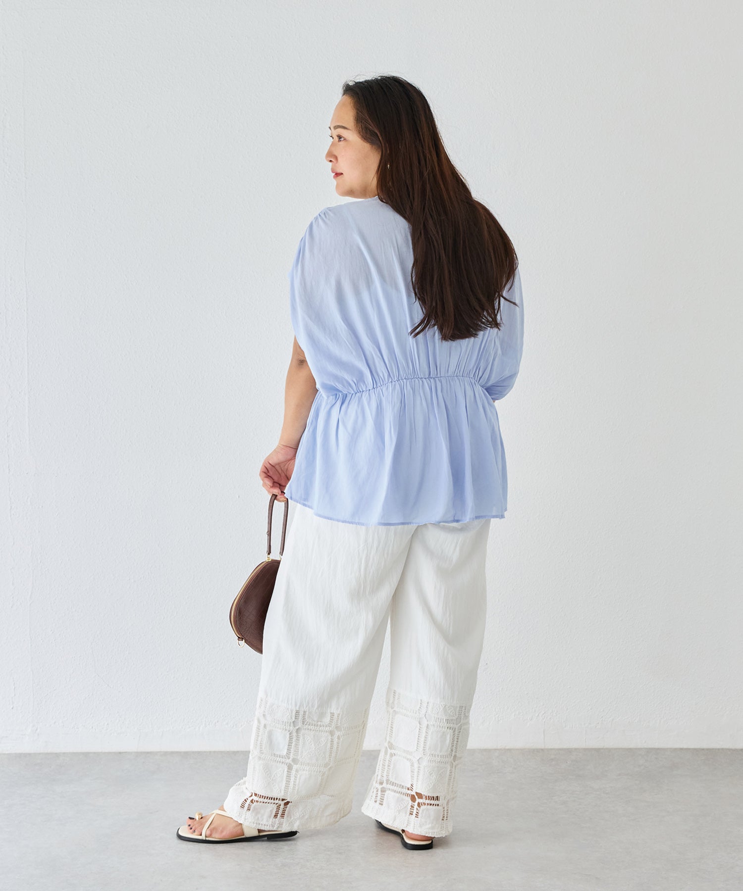 オフホワイト　model:161cm 着用サイズ:3L