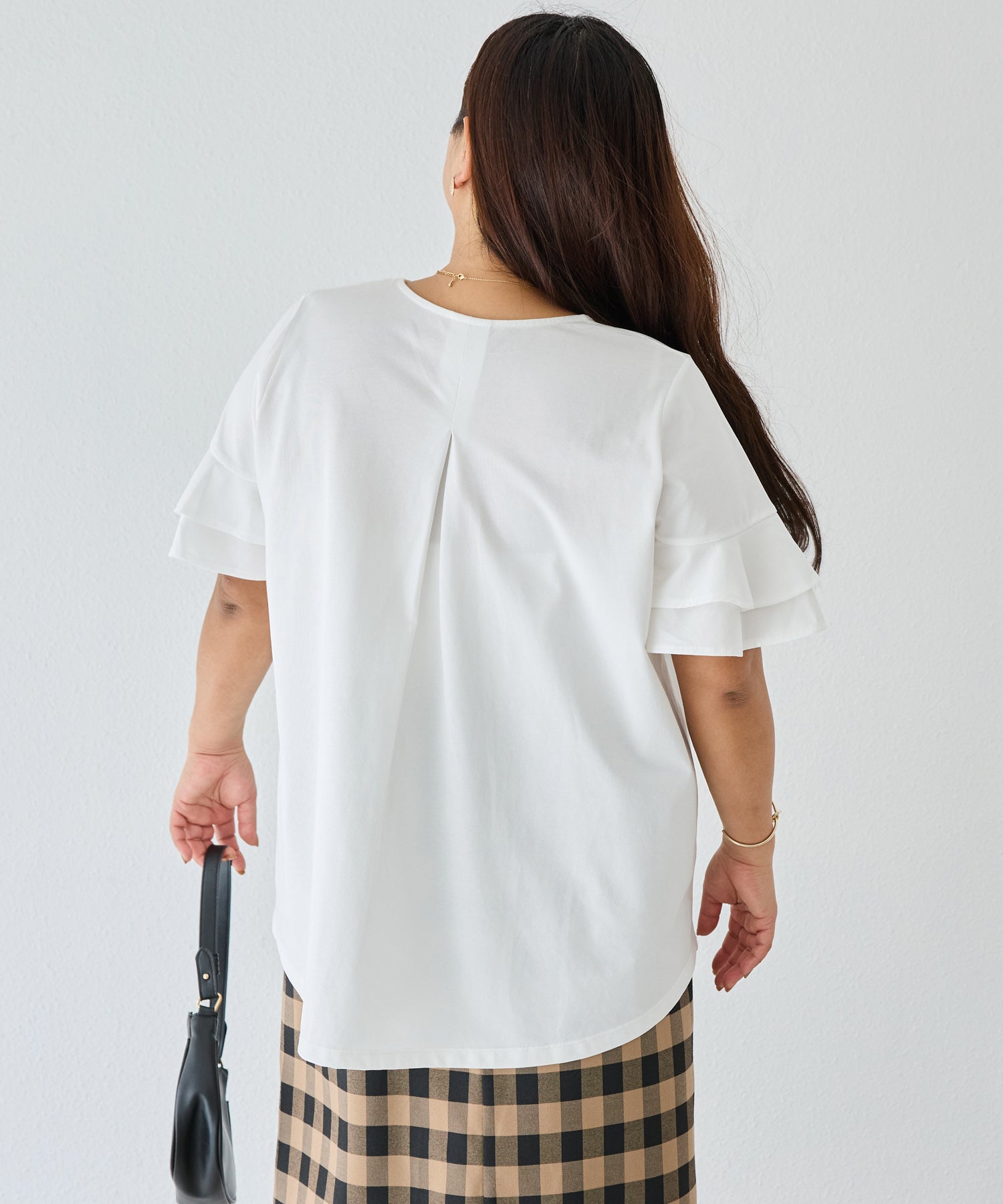 オフホワイト　model:161cm 着用サイズ:3L
