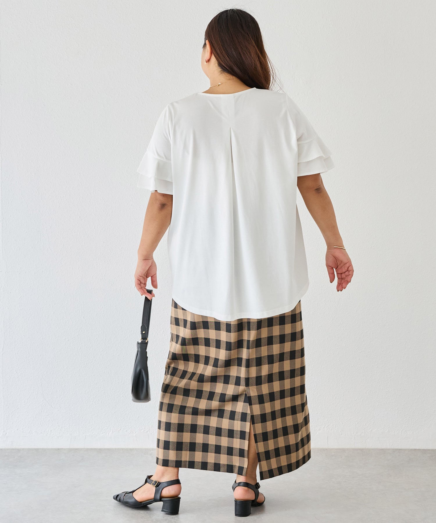 オフホワイト　model:161cm 着用サイズ:3L