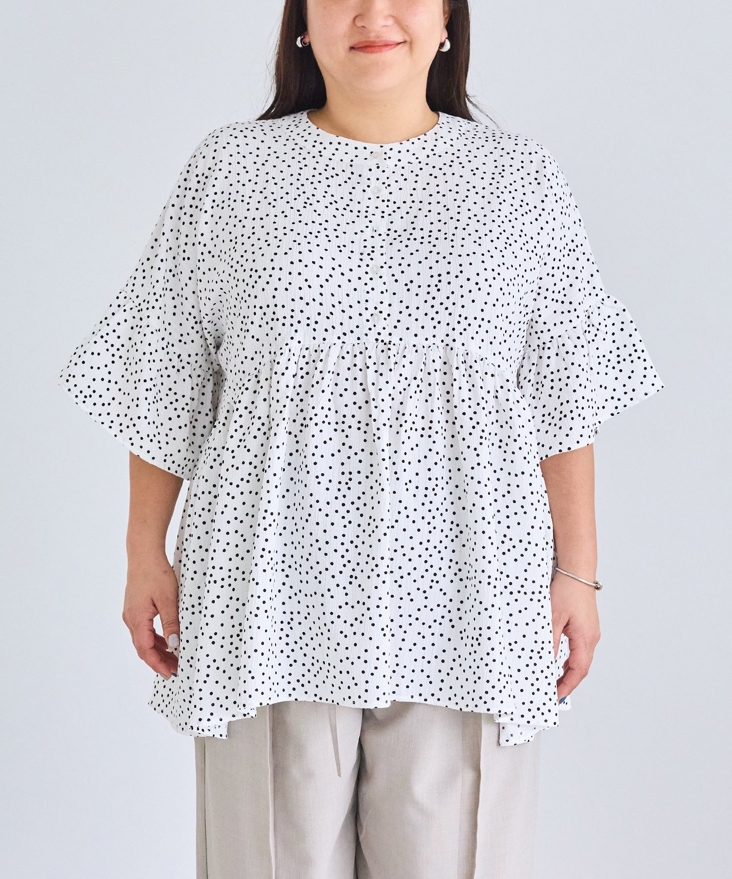 フロント　model:161cm 着用サイズ:3L