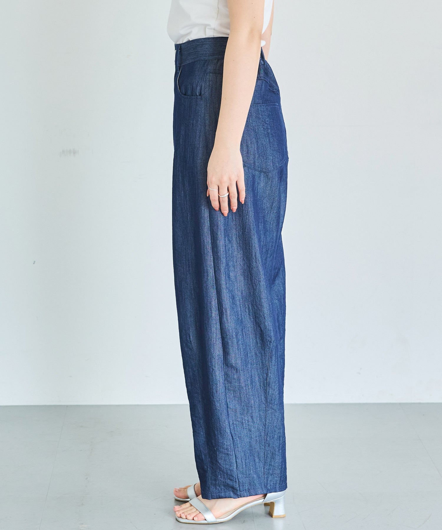 サイド　model:156cm 着用サイズ:M
