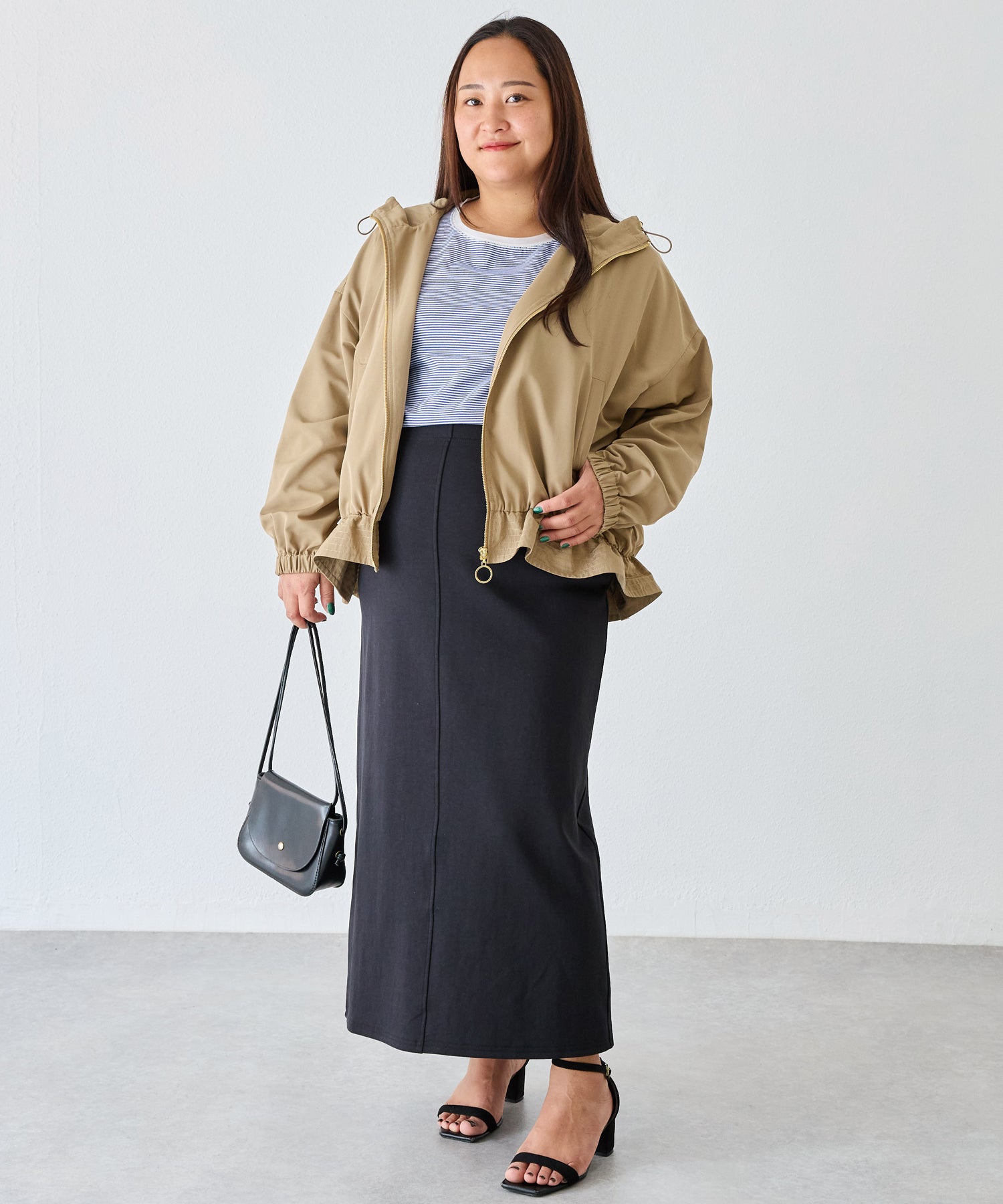 ブルー　model:161cm 着用サイズ:3L