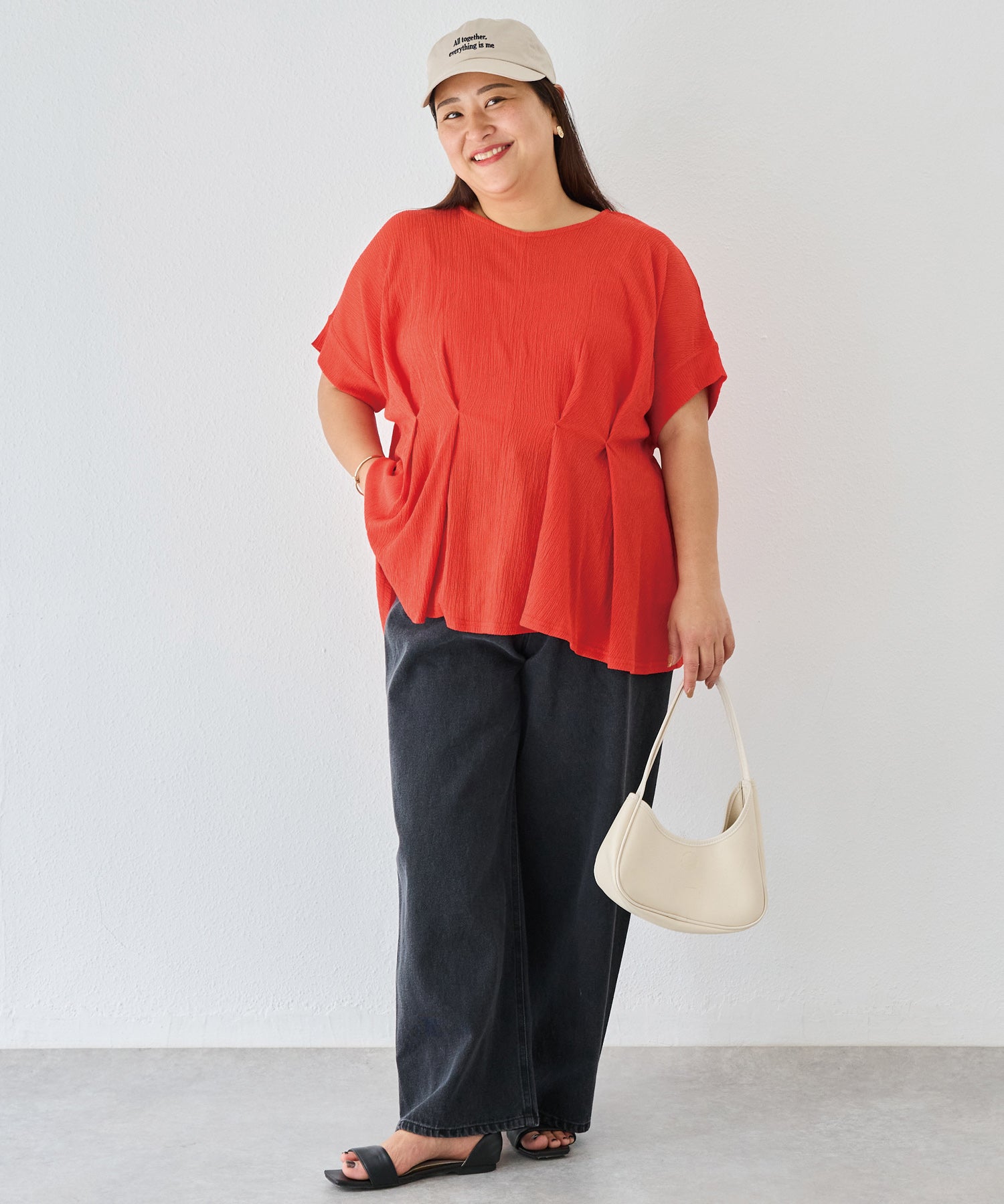 レッド　model:161cm 着用サイズ:3L