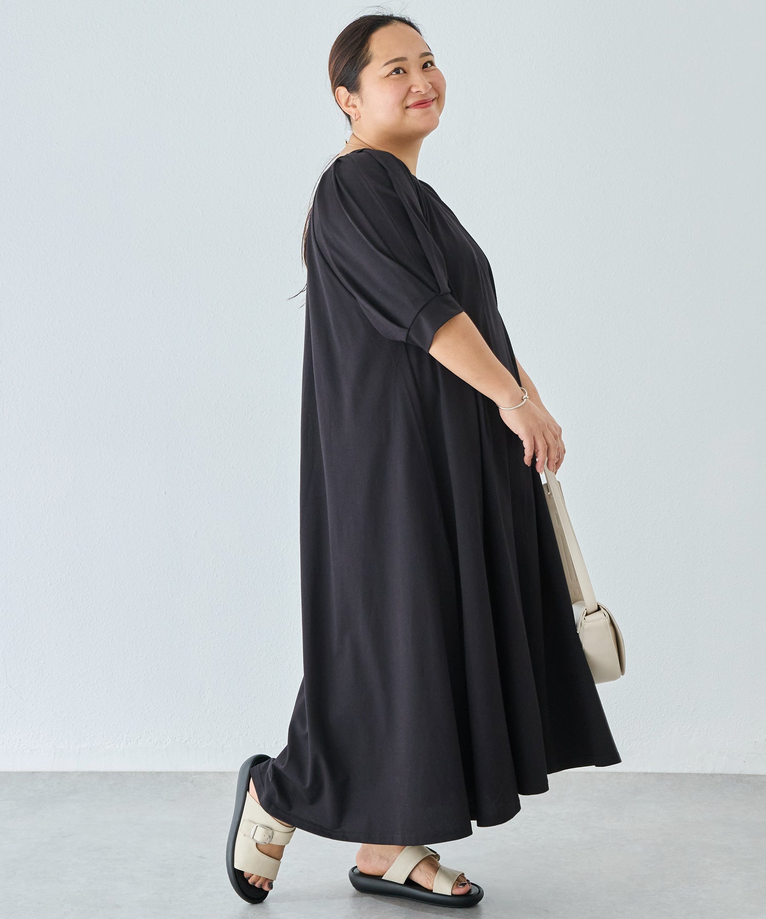 ブラック　model:161cm 着用サイズ:3L