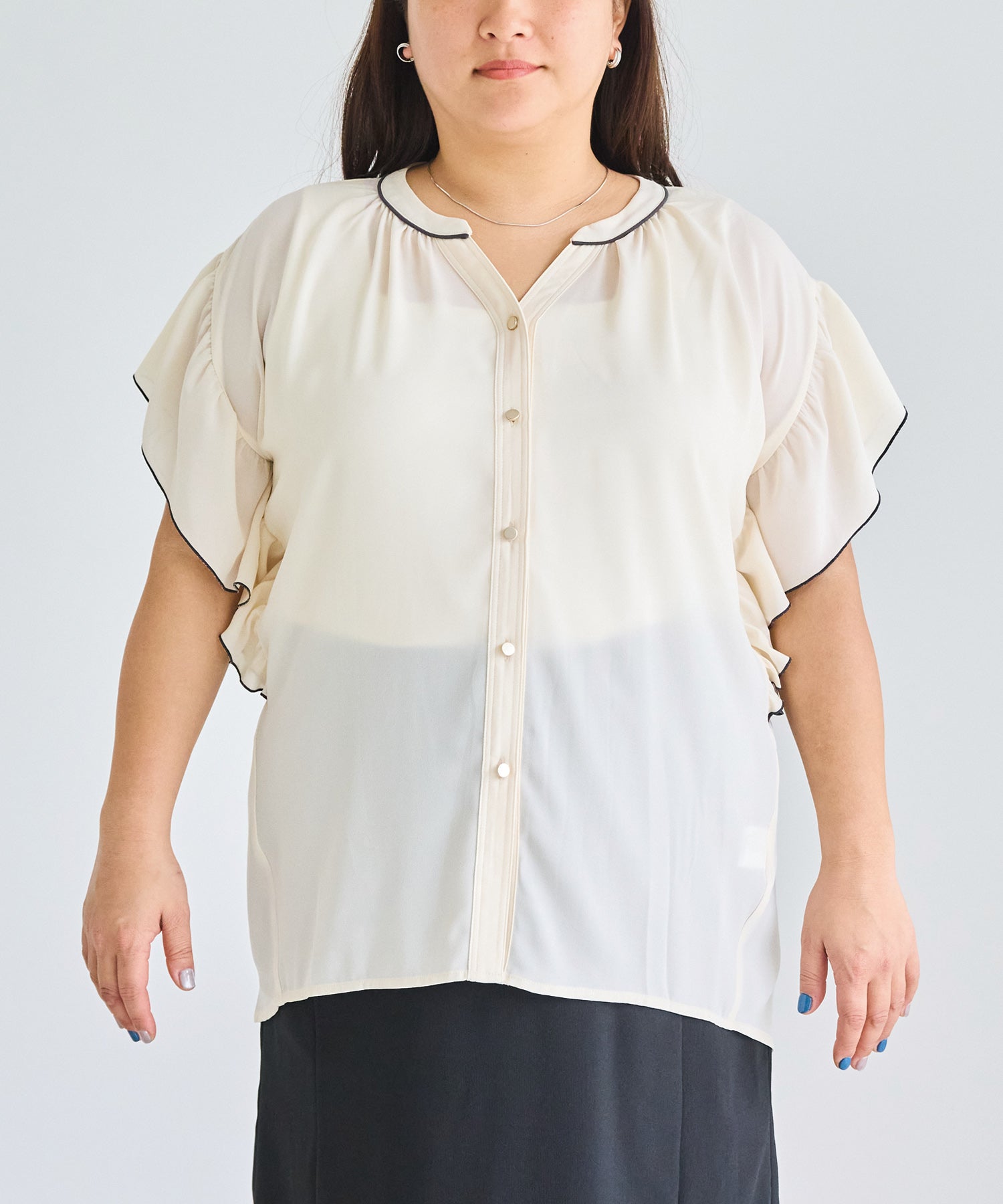 フロント　model:161cm 着用サイズ:3L