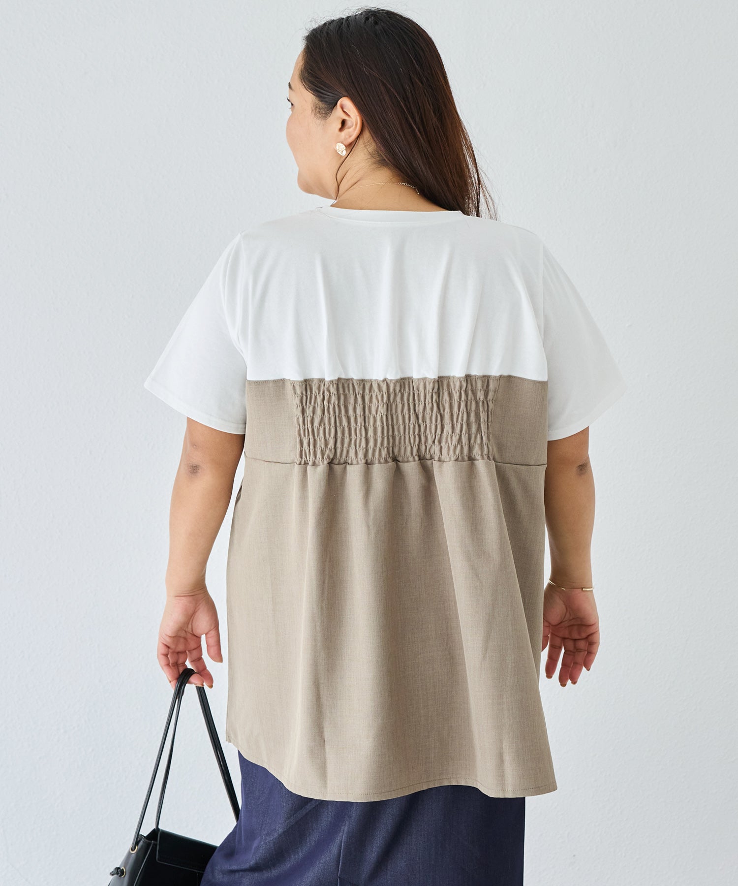 ベージュ　model:161cm 着用サイズ:3L