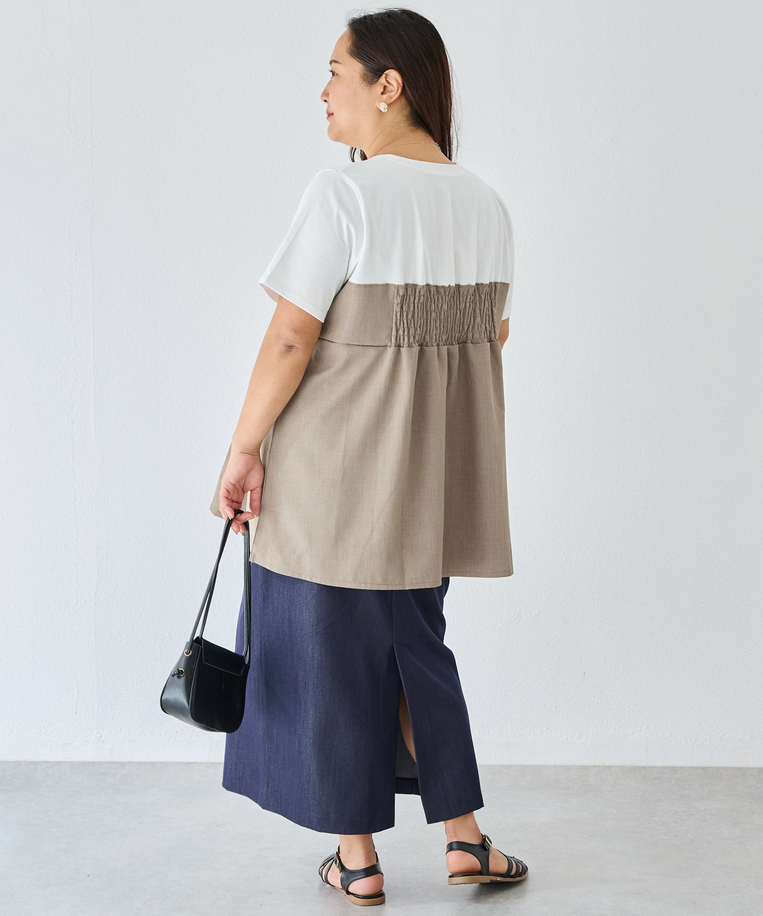 ベージュ　model:161cm 着用サイズ:3L
