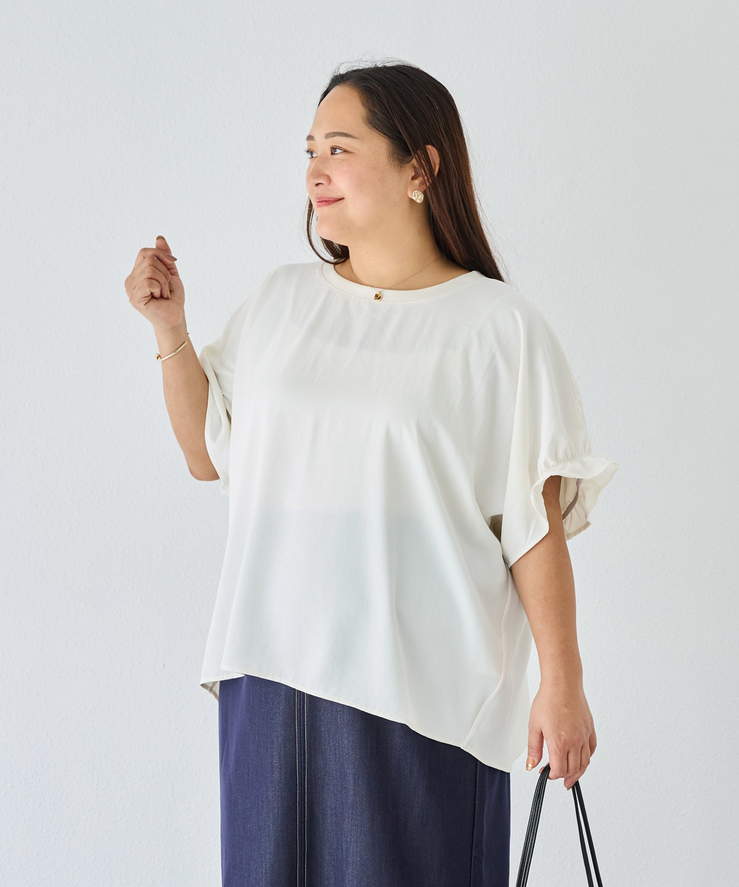オフホワイト　model:161cm 着用サイズ:3L