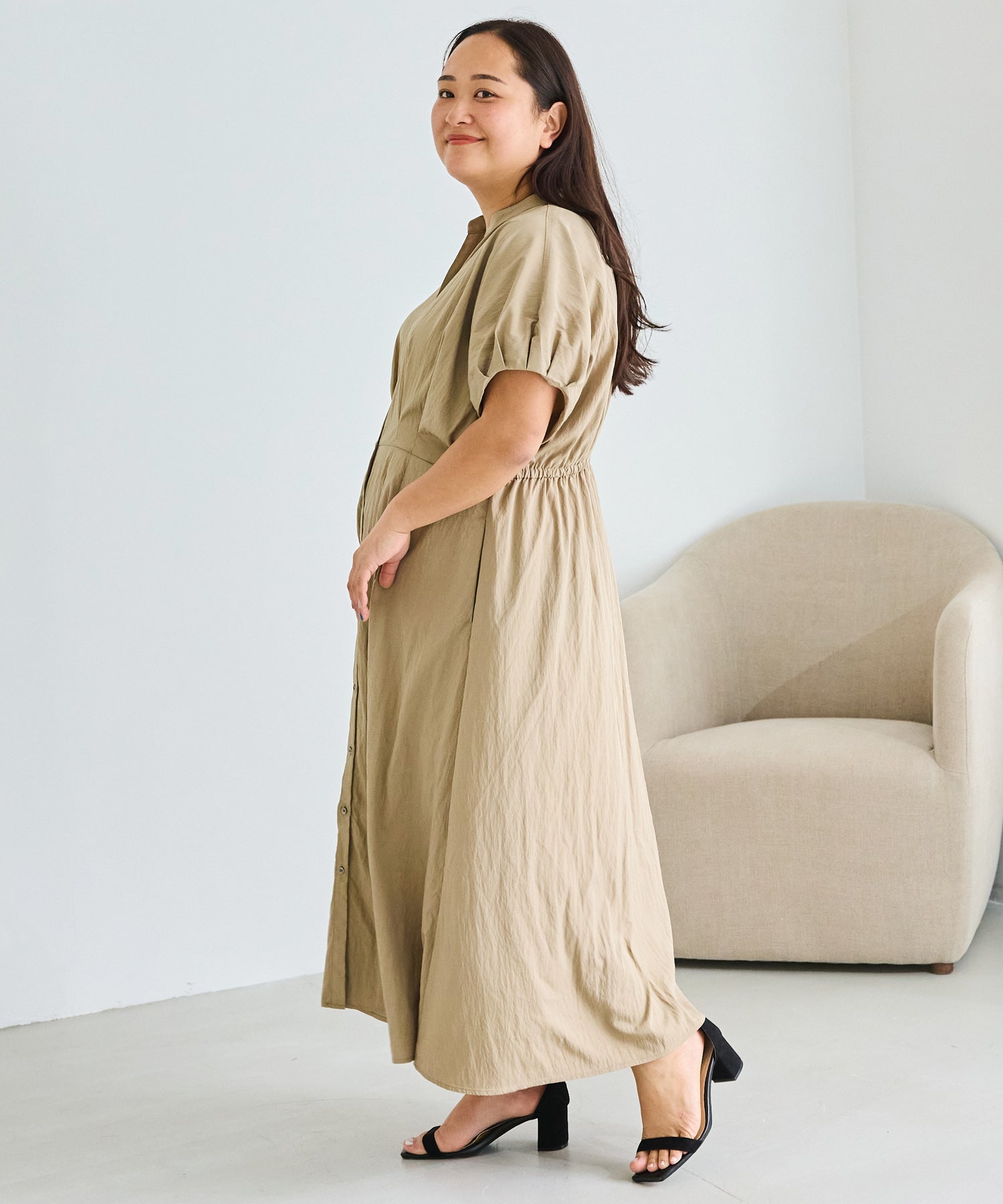 ベージュ　model:161cm 着用サイズ:3L