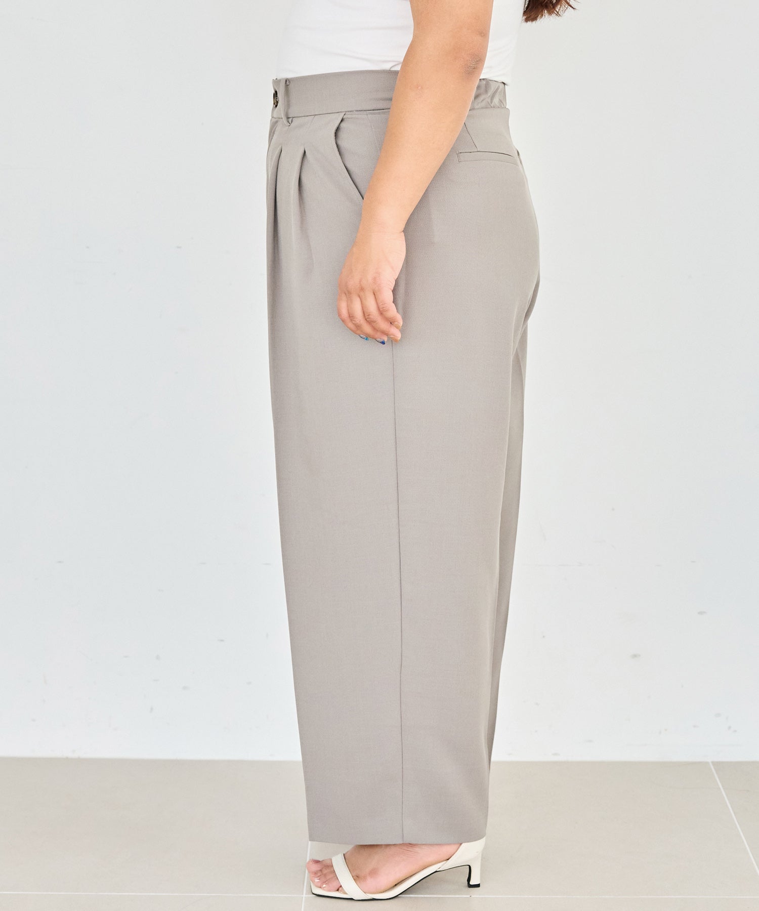 サイド　model:161cm 着用サイズ:3L