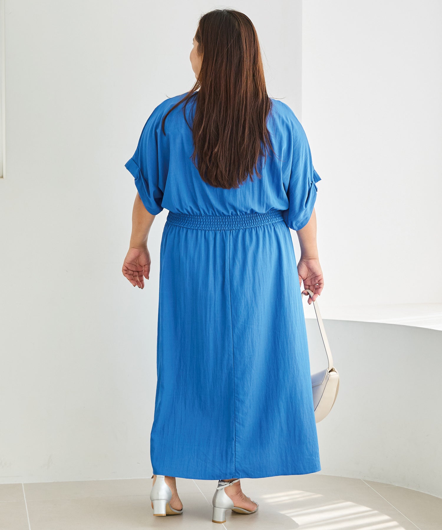 ブルー　model:161cm 着用サイズ:3L