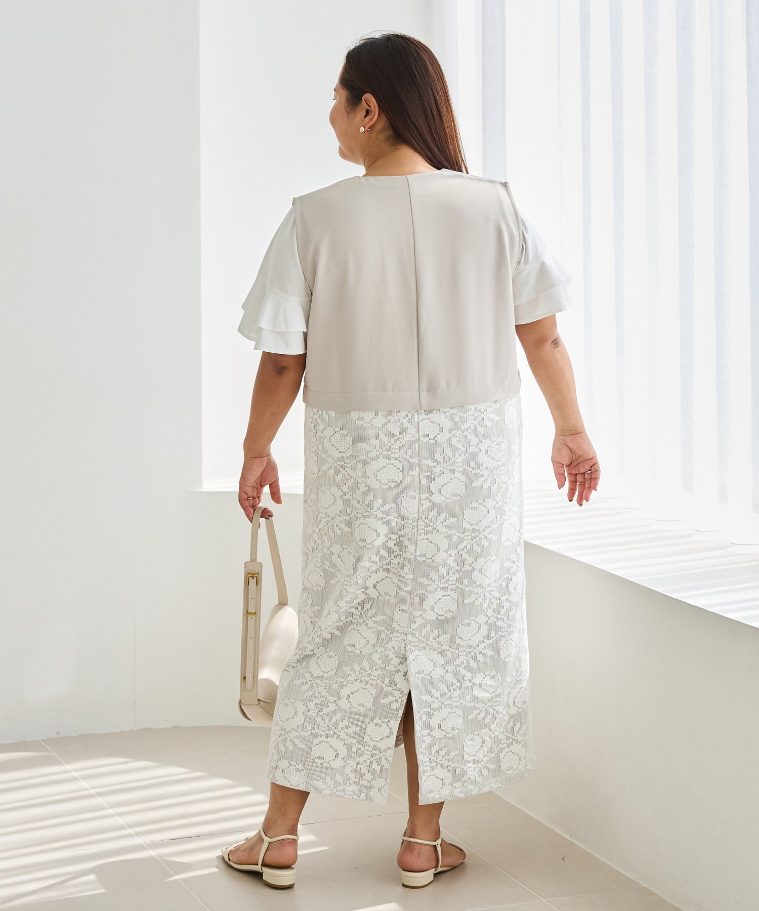ベージュ　model:161cm 着用サイズ:3L