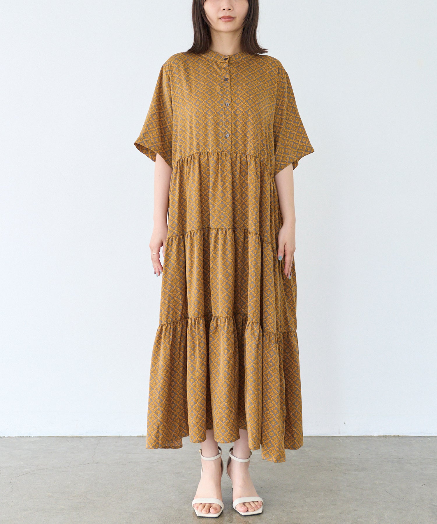フロント　model:156cm 着用サイズ:M