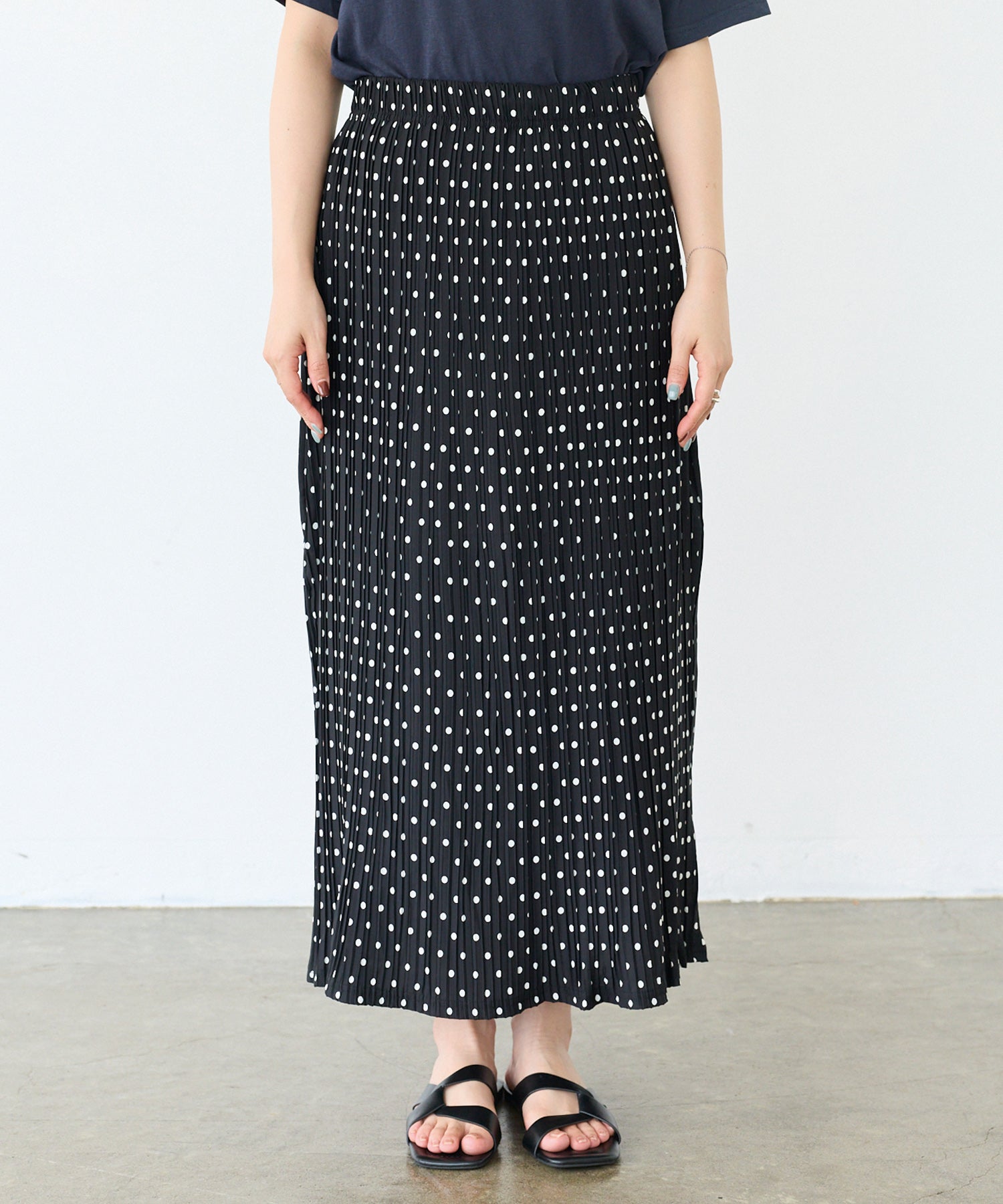 フロント　model:156cm 着用サイズ:M