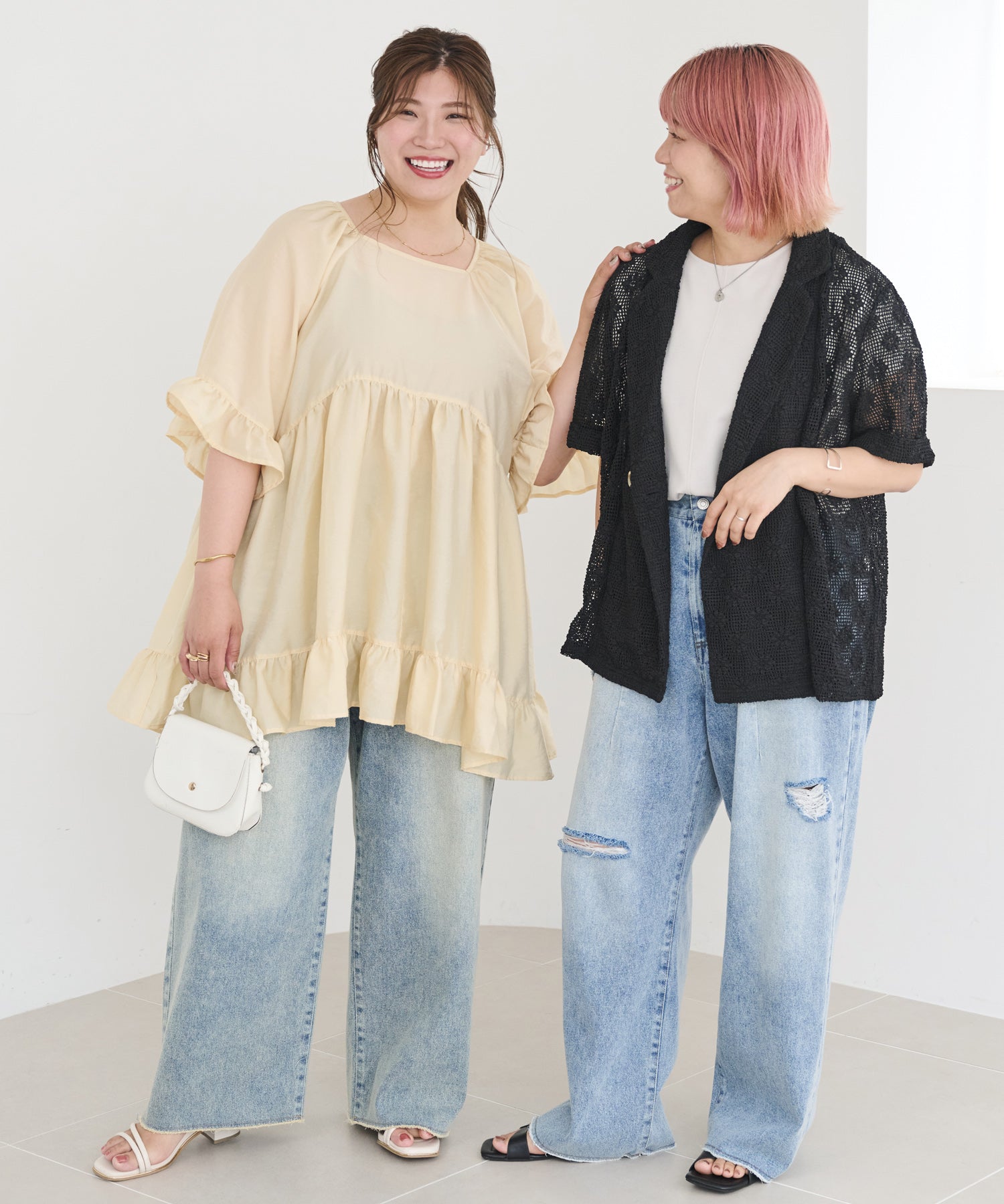  Mikiさん(左)着用サイズ：4L yukiさん(右)着用サイズ：LL