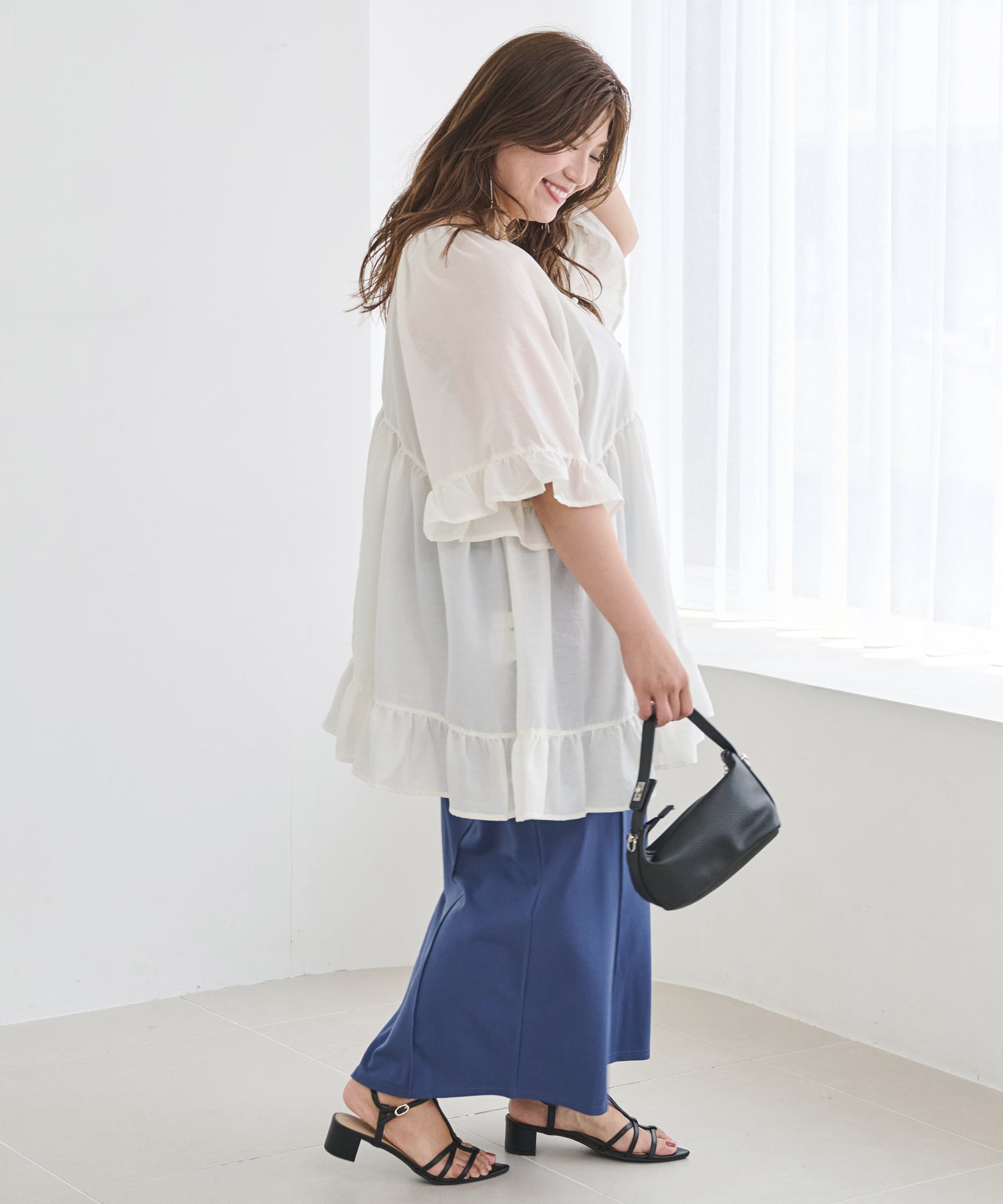 オフホワイト　model:162cm  着用サイズ:4L