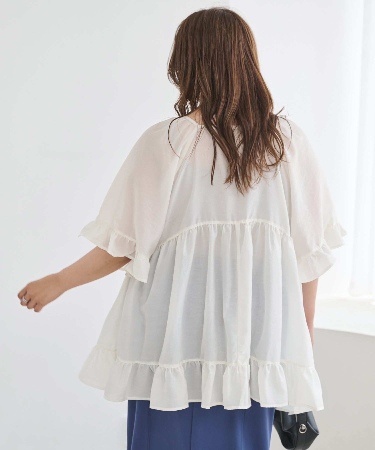 オフホワイト　model:162cm  着用サイズ:4L