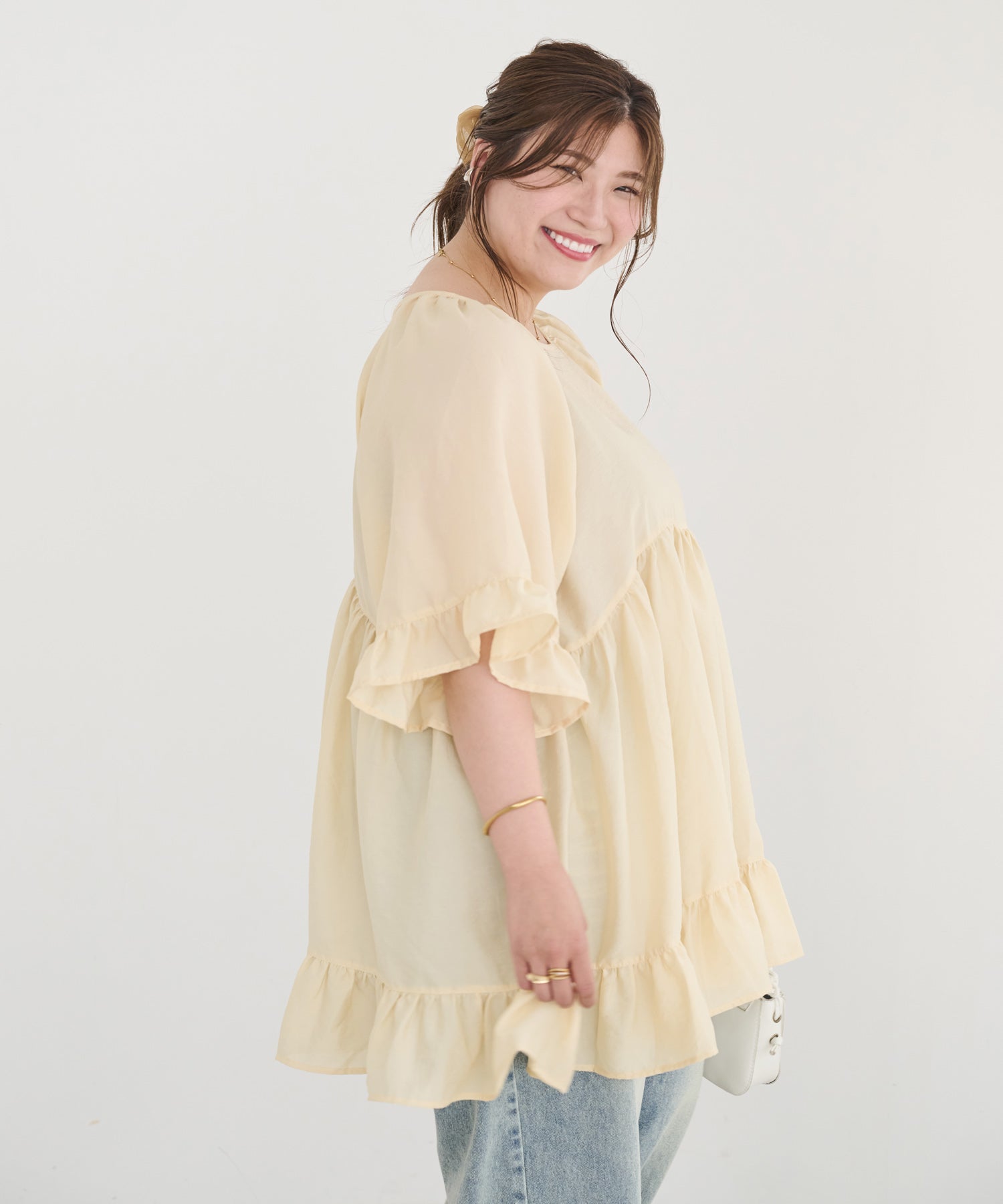 イエロー　model:162cm  着用サイズ:4L