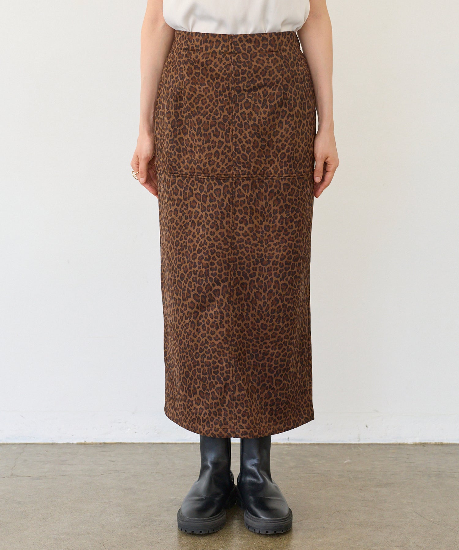 フロント　model:162cm 着用サイズ:M
