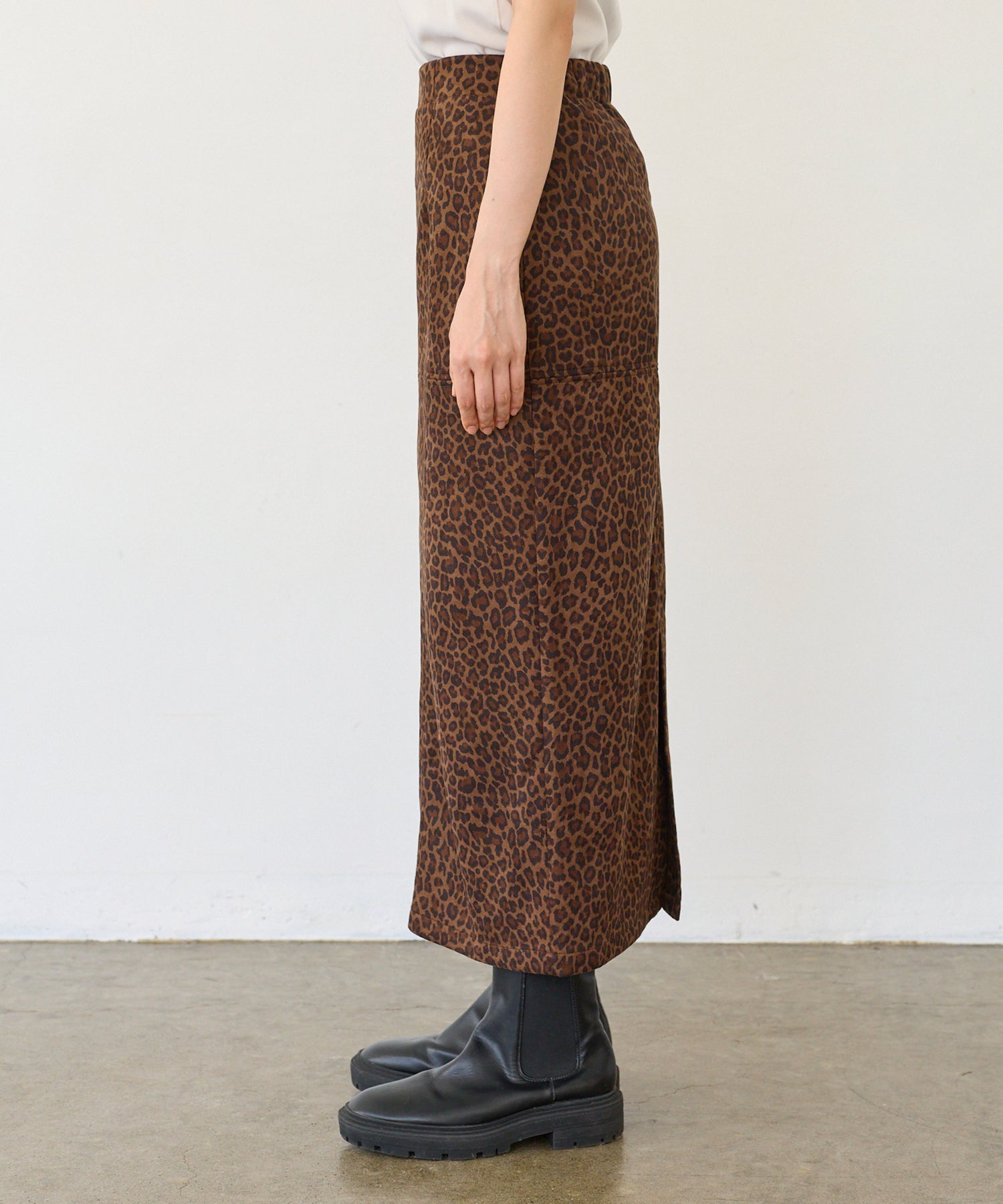 サイド　model:162cm 着用サイズ:M