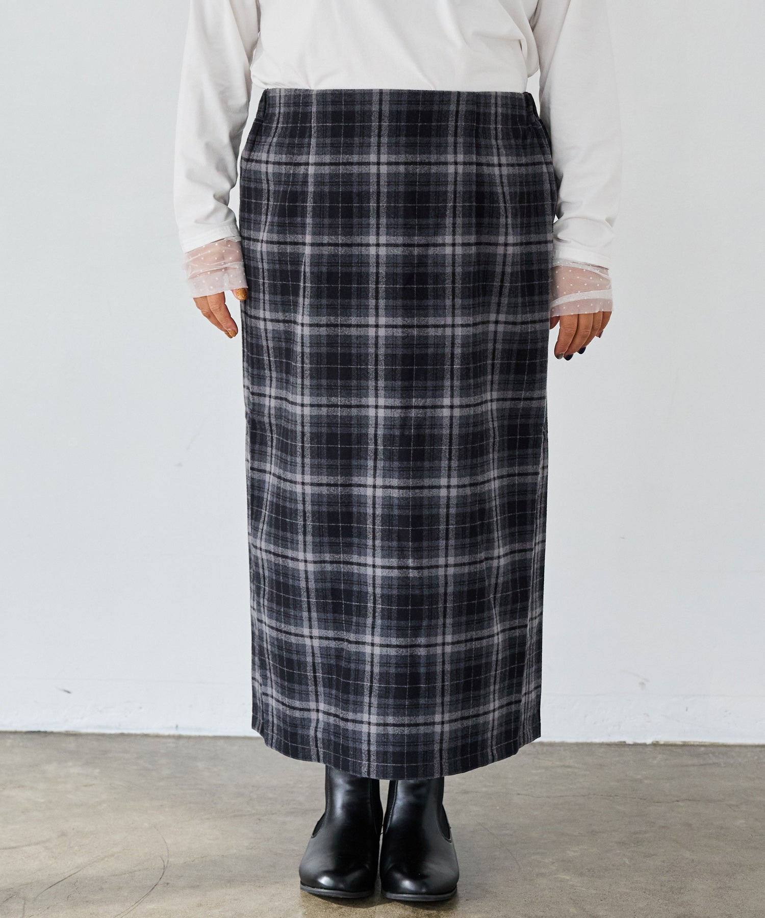フロント　model:161cm 着用サイズ:3L