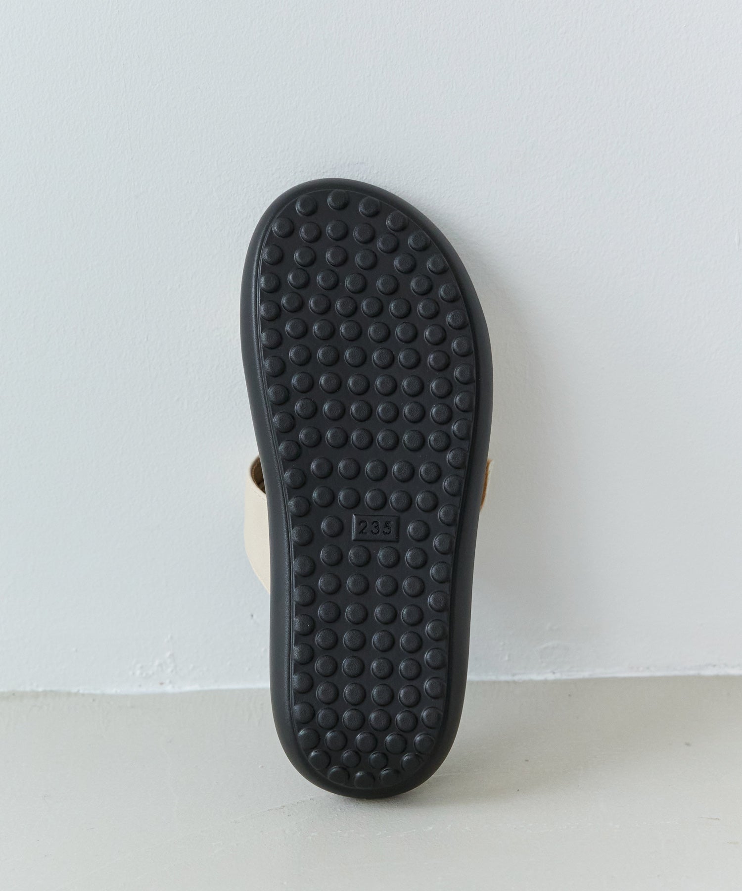 【ゆったり甲高】バックルストラップサンダル