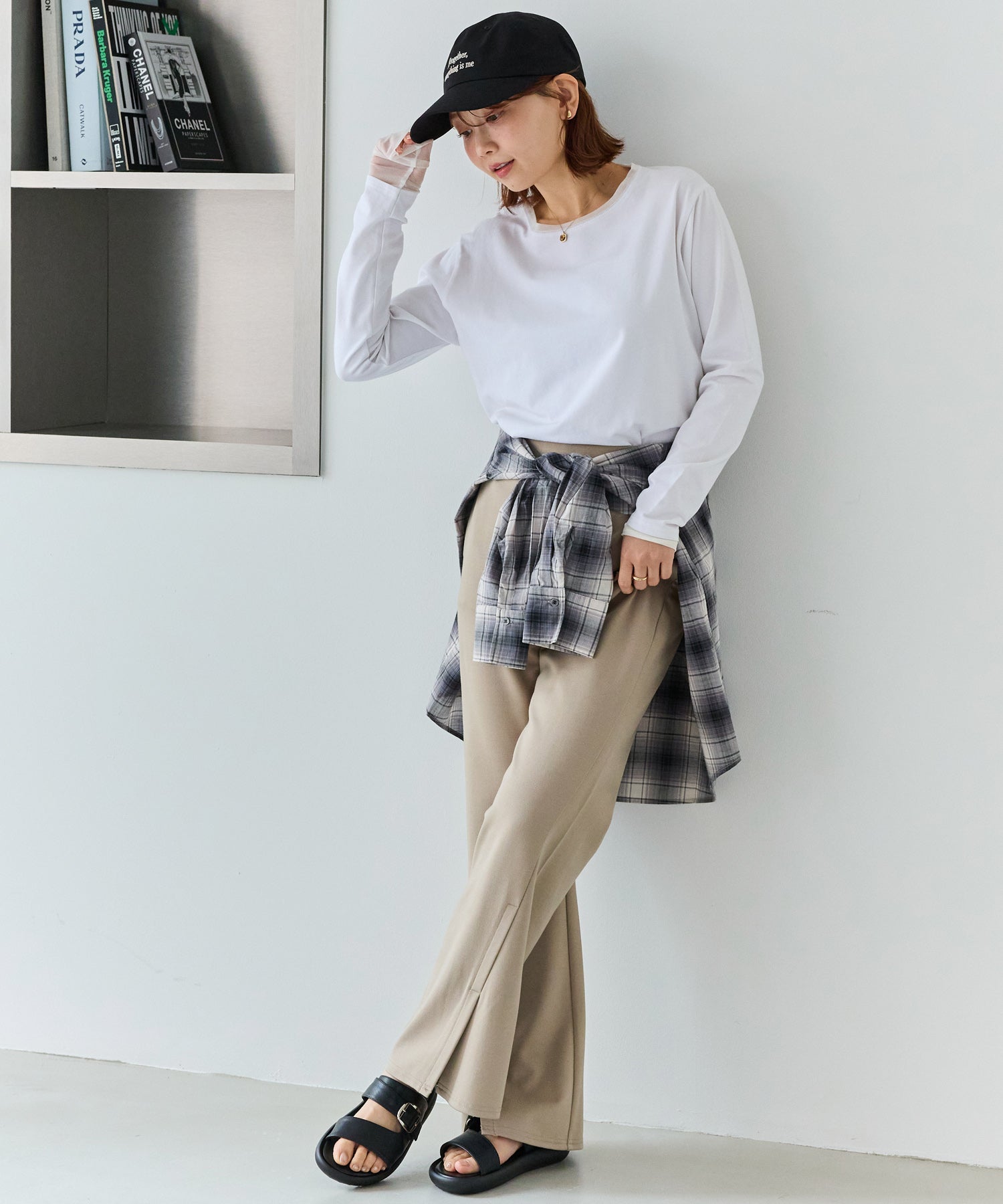 メッセージロゴ刺繍キャップ（深め・つば広）