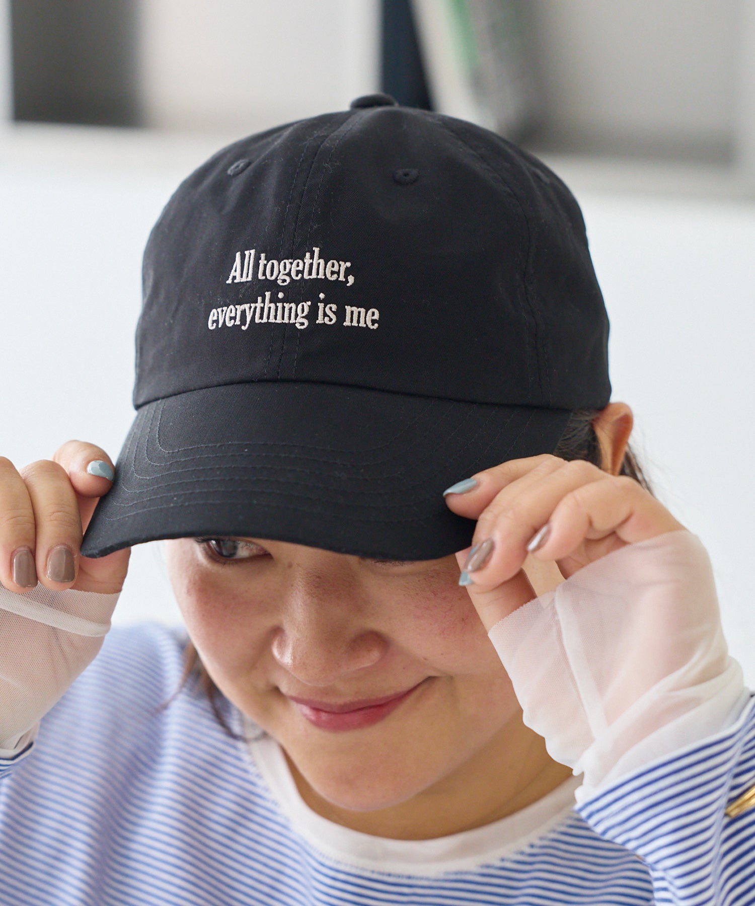 メッセージロゴ刺繍キャップ（深め・つば広）